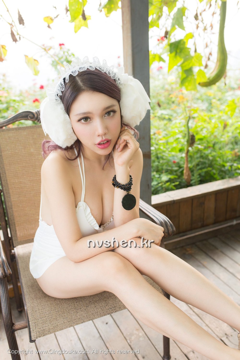 妮小妖 [青豆客QingDouKe]高清写真图2016-12-12 丰乳肥臀诱惑写真图
