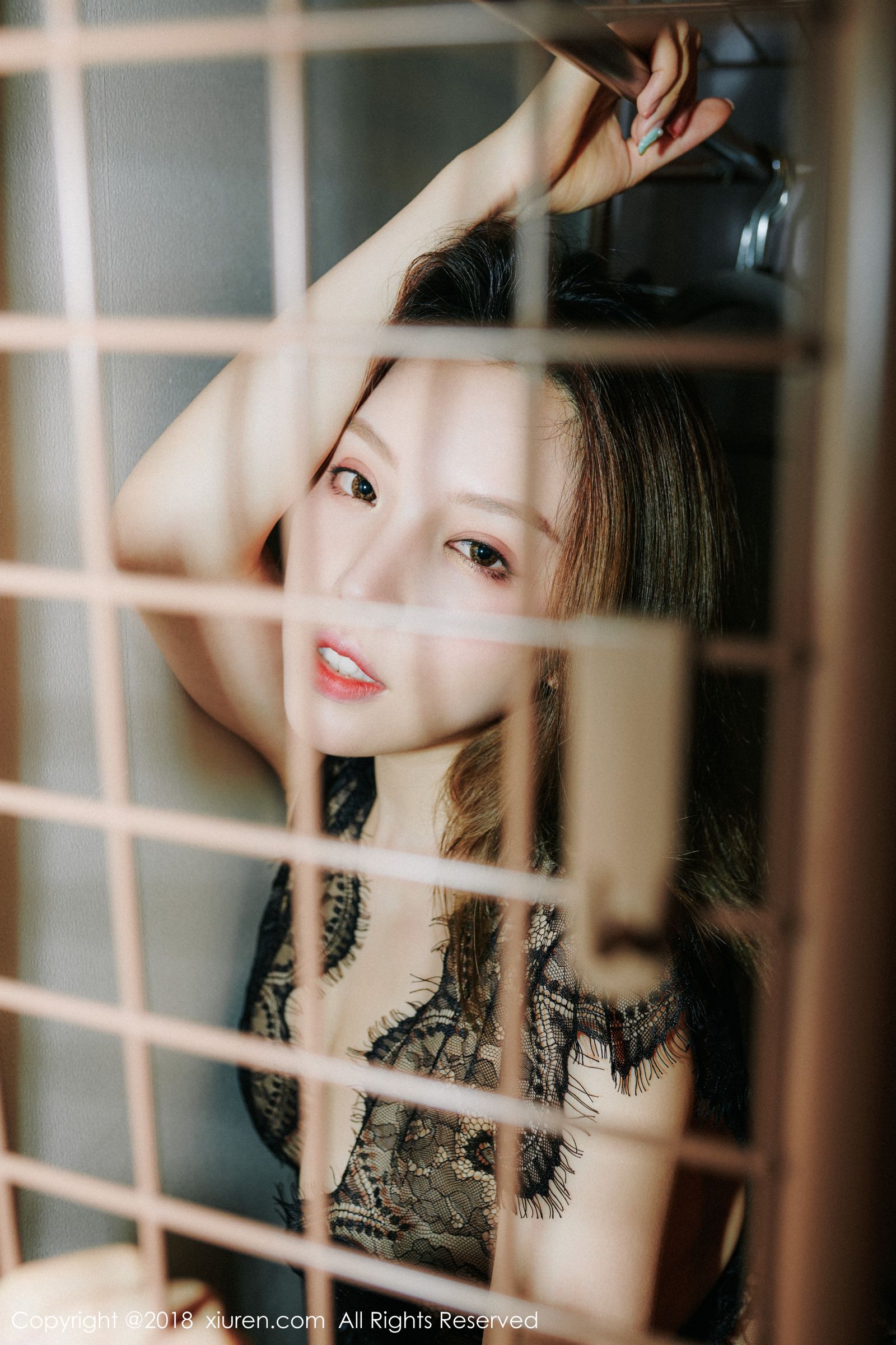 性感女神黄楽然 蕾丝美胸细腰红唇