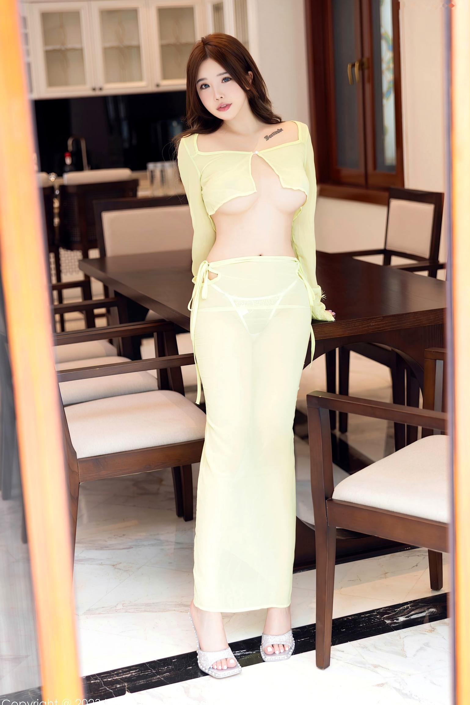 Gallery - HuaYang花漾 - Flower-540期：Rena极致诱惑，浅黄薄纱轻透服饰，私房美臀性感写真丁字裤性感诱惑美臀私房照 玲奈女神私房照_秀色女神 - image 3