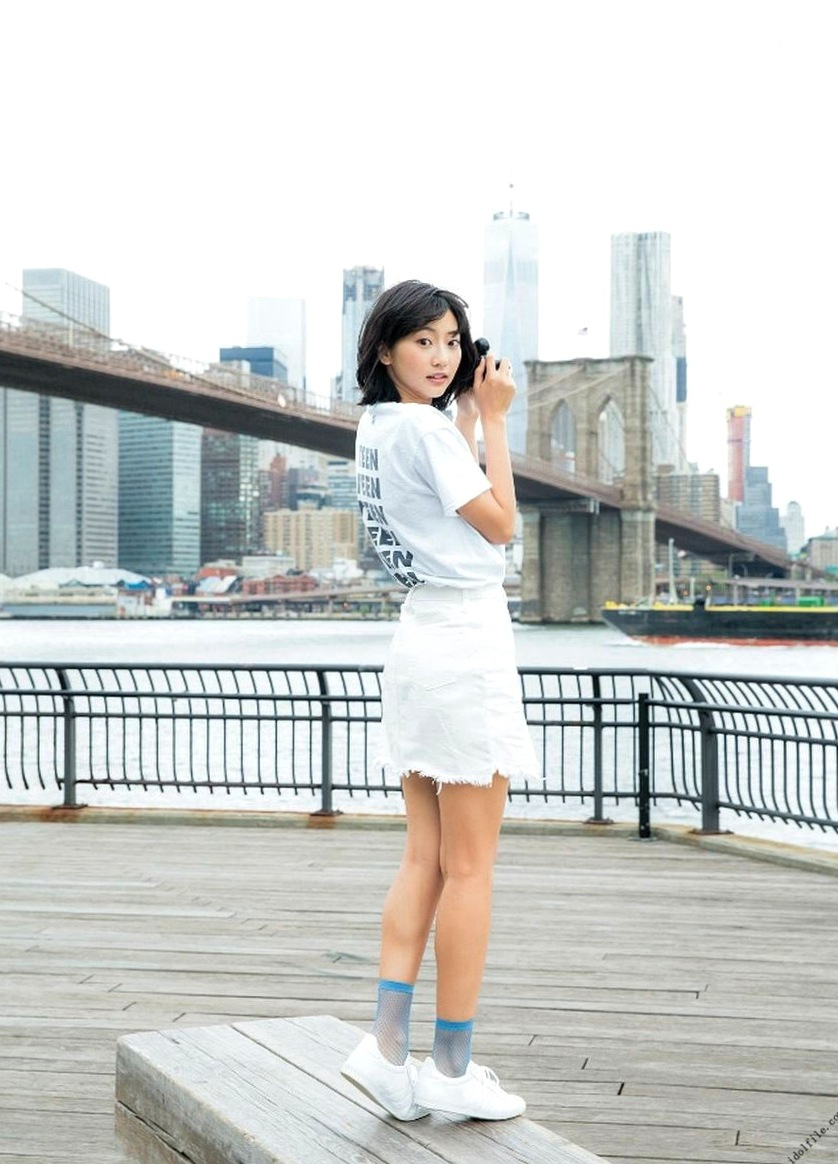 Gallery - 武田玲奈2nd写真集「rena」高清套图：清纯少女泳装泳池私房与纽约街拍日本清纯私房照治愈系萝莉 武田玲奈女神私房照_秀色女神 - image 56