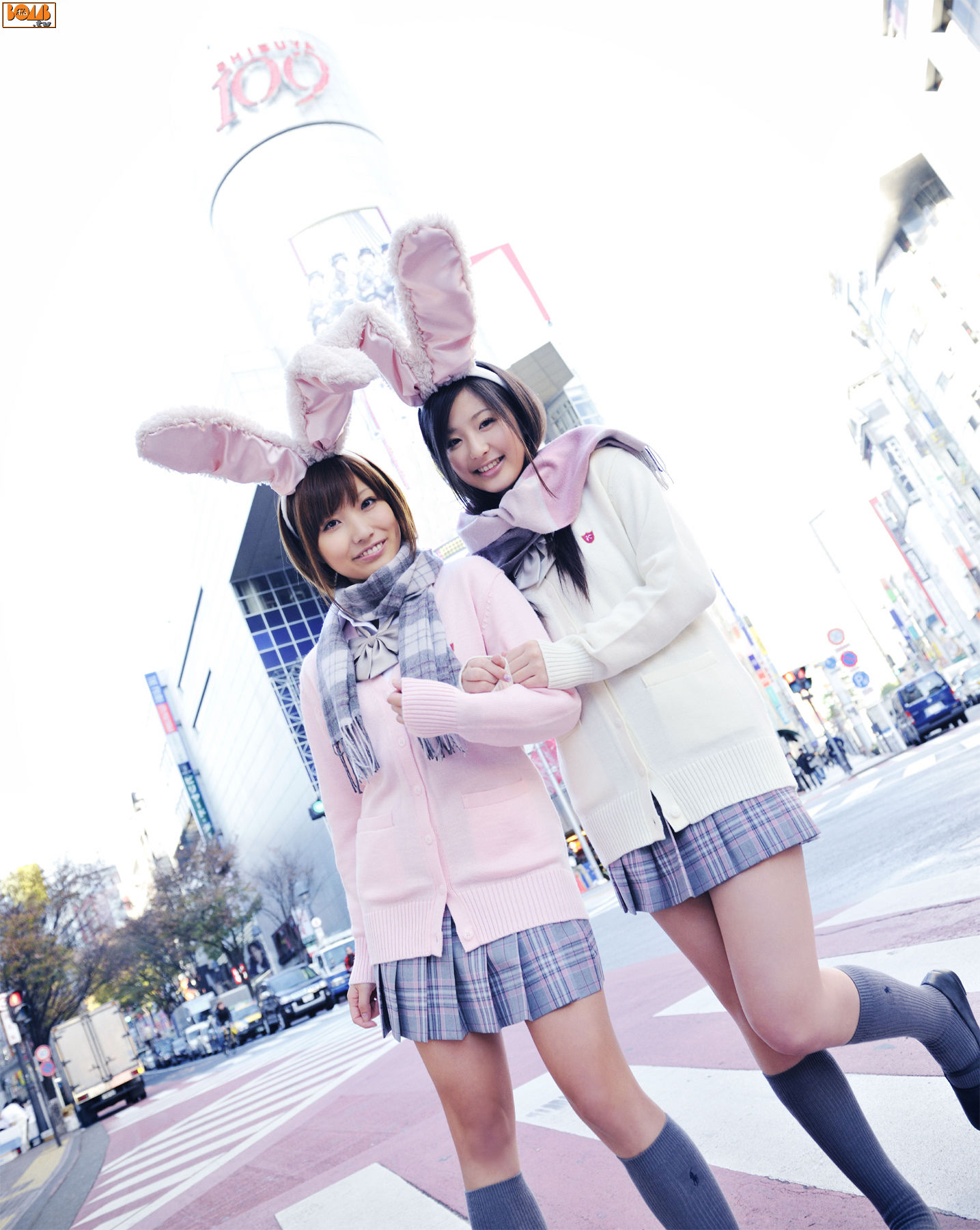 夏垣佳奈、村上友梨-[Bomb.TV]高清写真图套图写真图集Mimi Girls2011-01