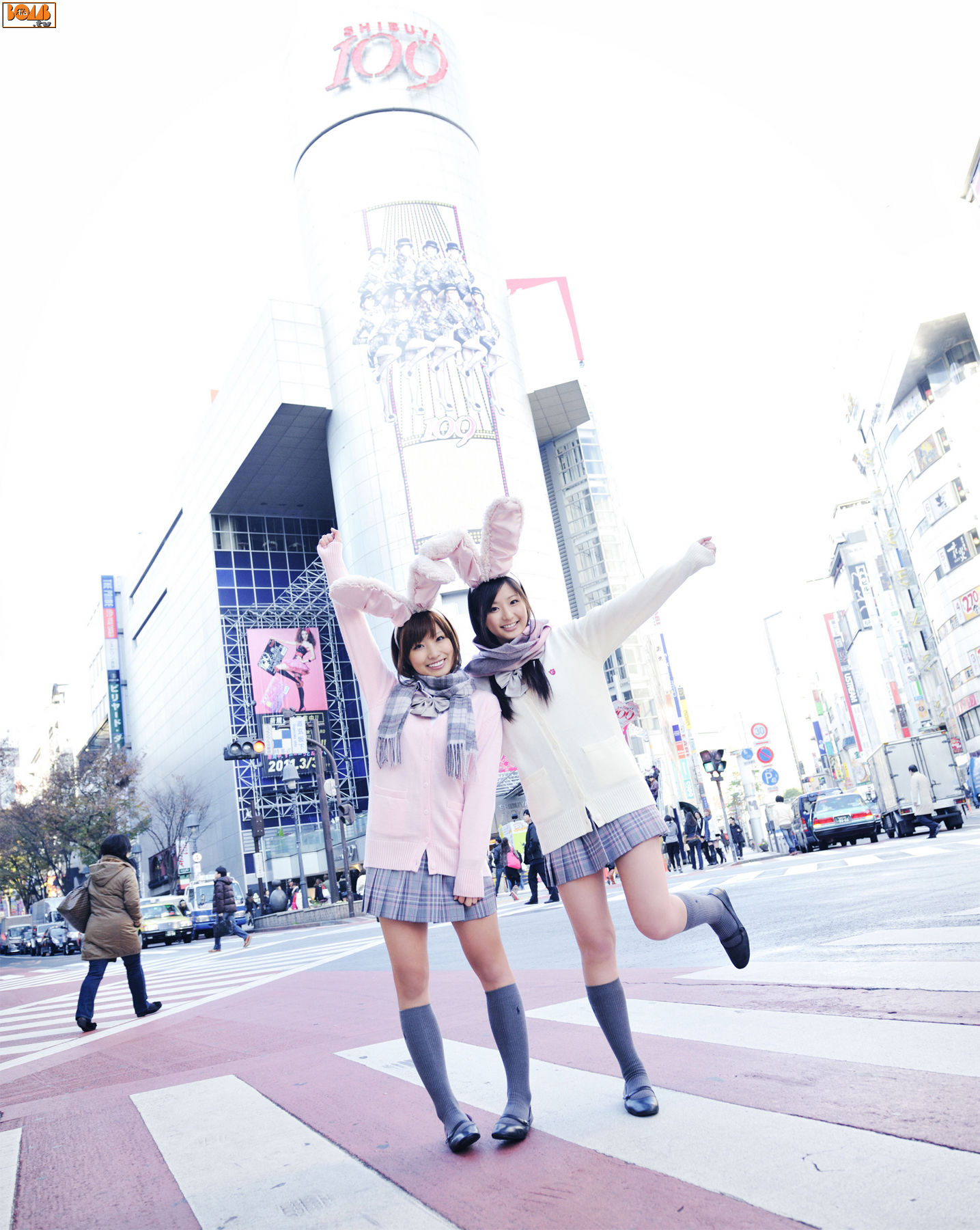 夏垣佳奈、村上友梨-[Bomb.TV]高清写真图套图写真图集Mimi Girls2011-01