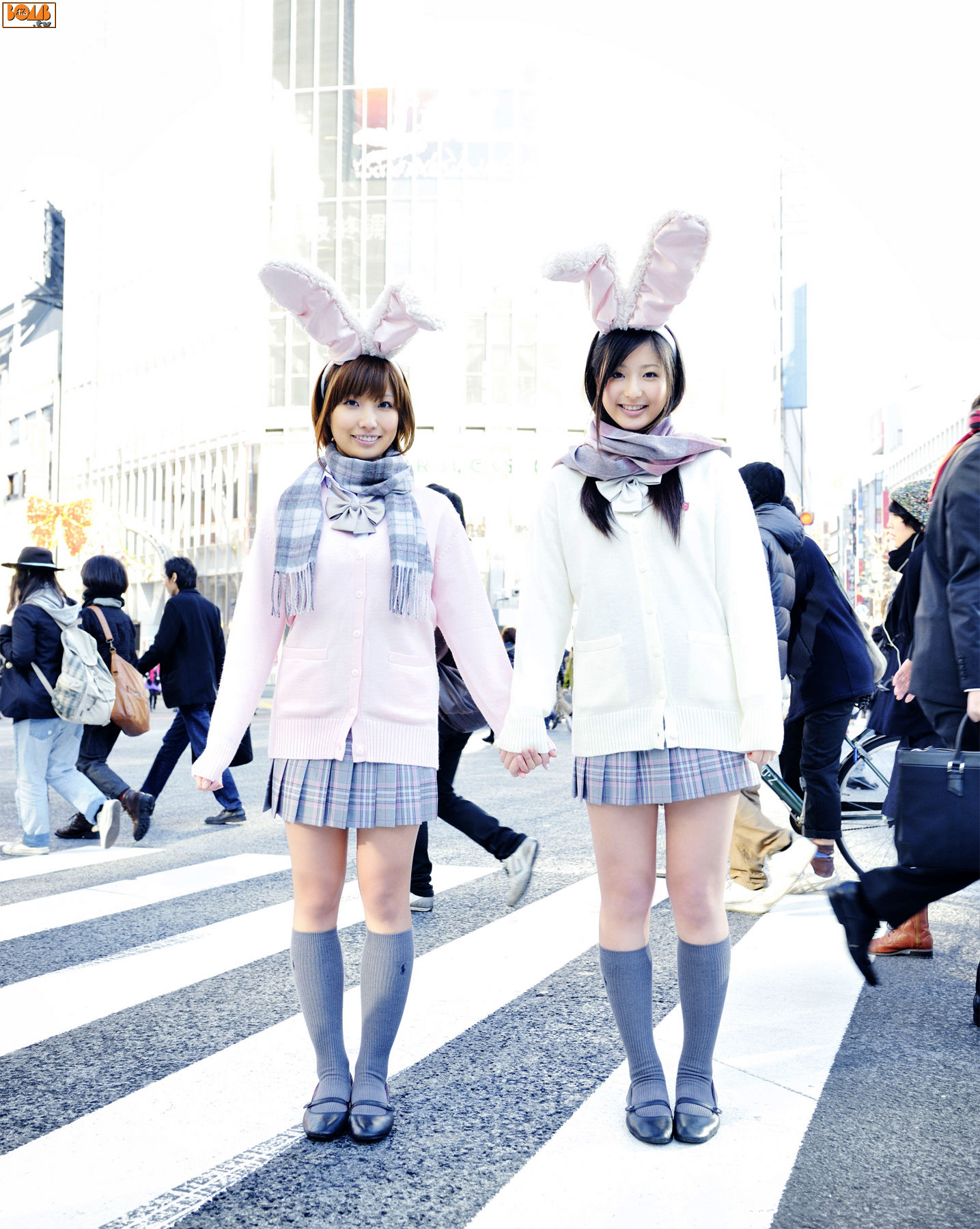 夏垣佳奈、村上友梨-[Bomb.TV]高清写真图套图写真图集Mimi Girls2011-01