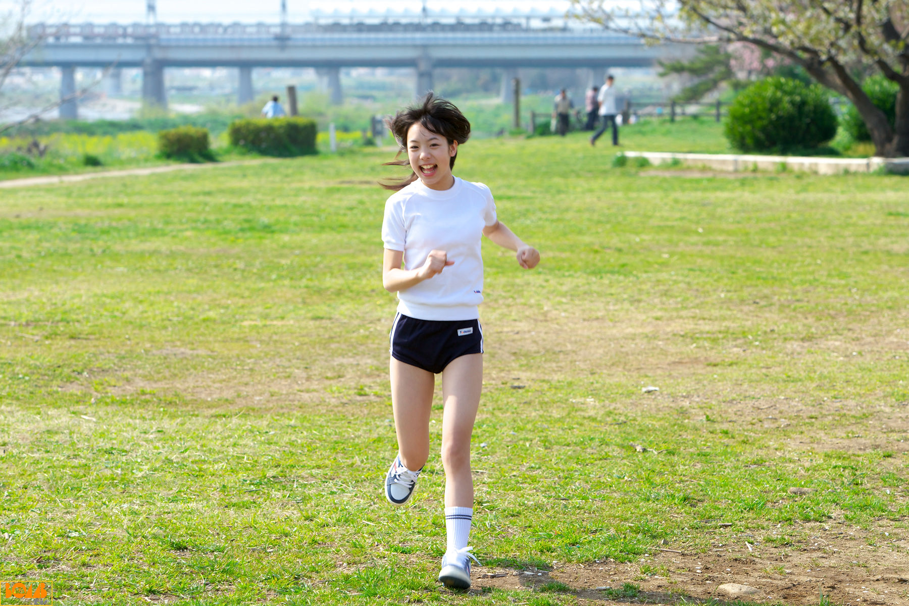 山下菜菜子(山下菜々子)-[Bomb.TV]高清写真图套图写真图集2008-10