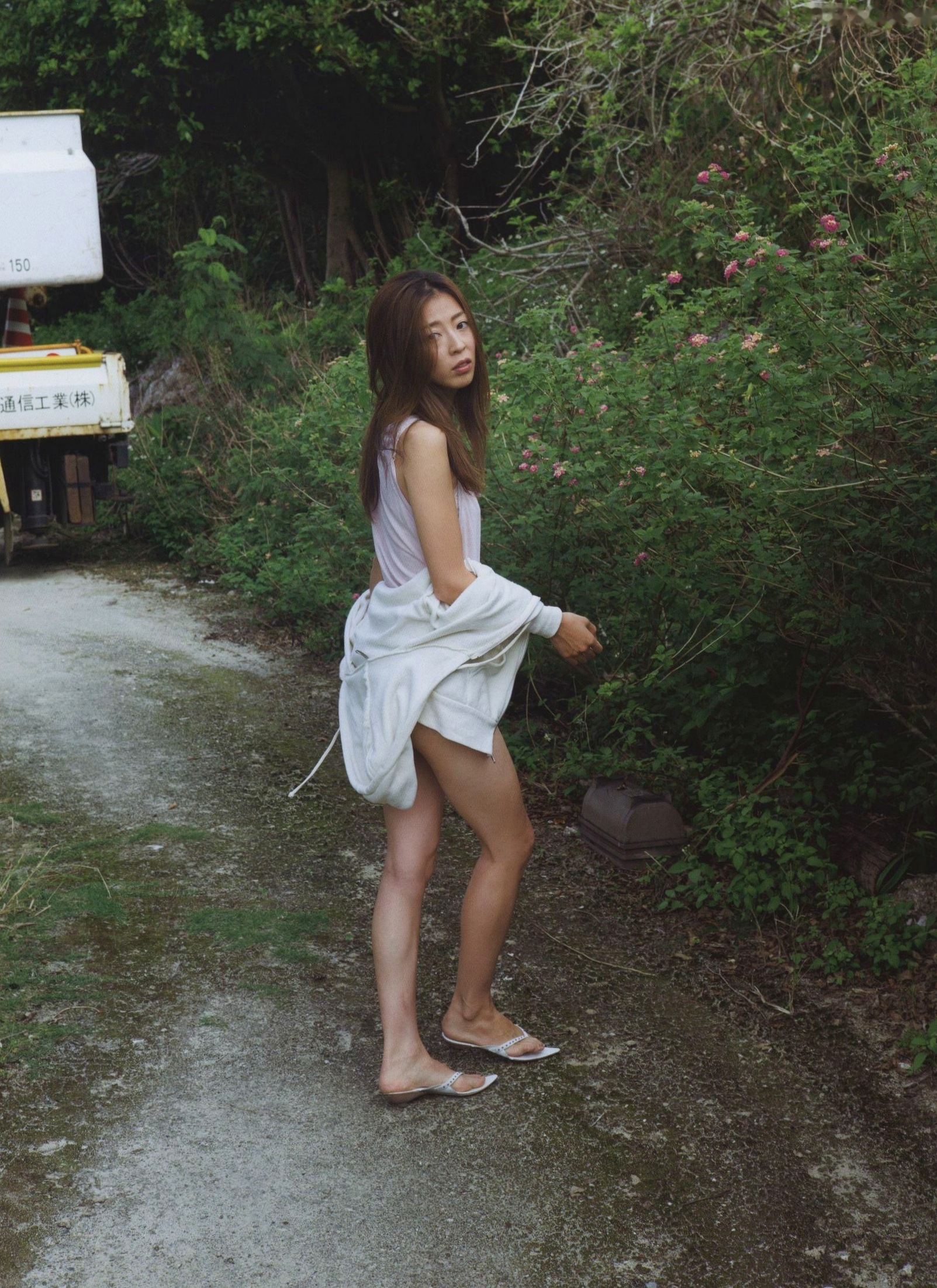Gallery - PB写真集_中村愛美：《Lyin' Eyes》唯美纯真写真，高清捕捉自然户外与私房瞬间日本清纯私房照气质 中村爱美女神私房照_秀色女神 - image 6