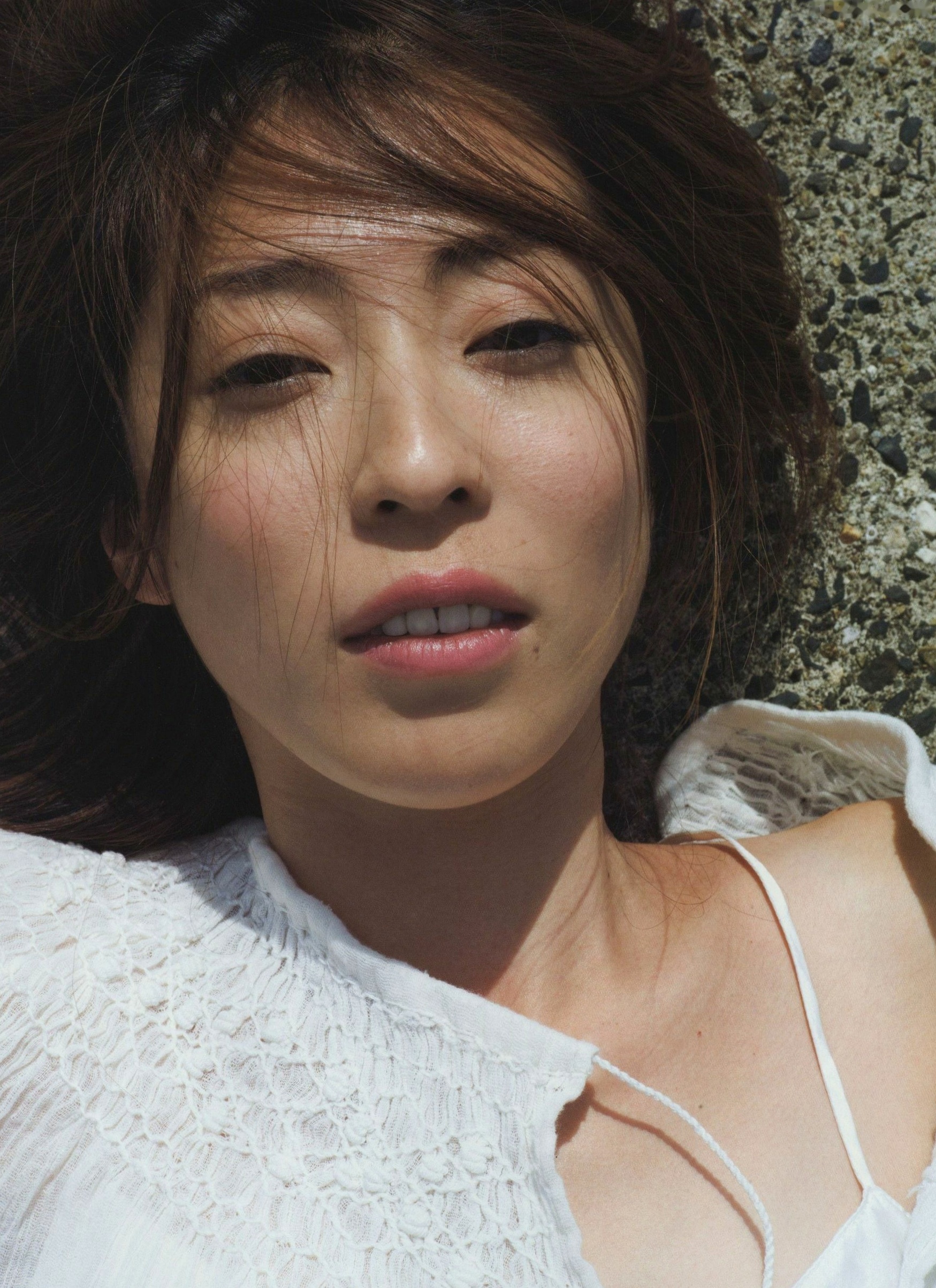 Gallery - PB写真集_中村愛美：《Lyin' Eyes》唯美纯真写真，高清捕捉自然户外与私房瞬间日本清纯私房照气质 中村爱美女神私房照_秀色女神 - image 20