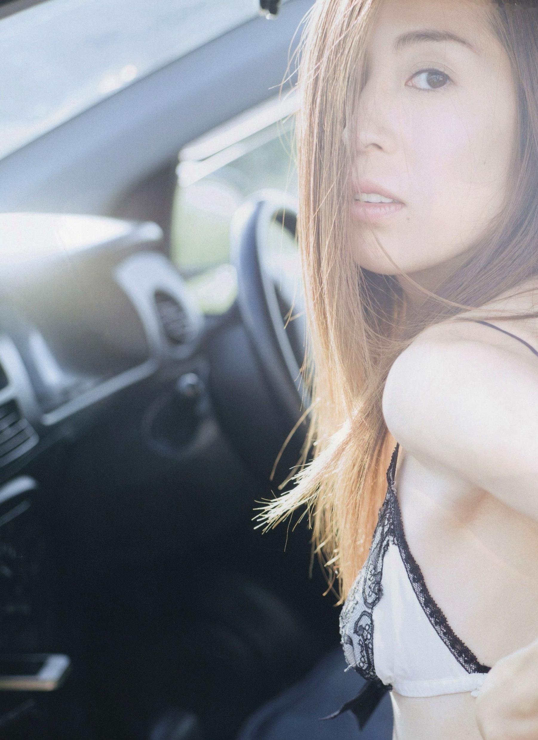 Gallery - PB写真集_中村愛美：《Lyin' Eyes》唯美纯真写真，高清捕捉自然户外与私房瞬间日本清纯私房照气质 中村爱美女神私房照_秀色女神 - image 29