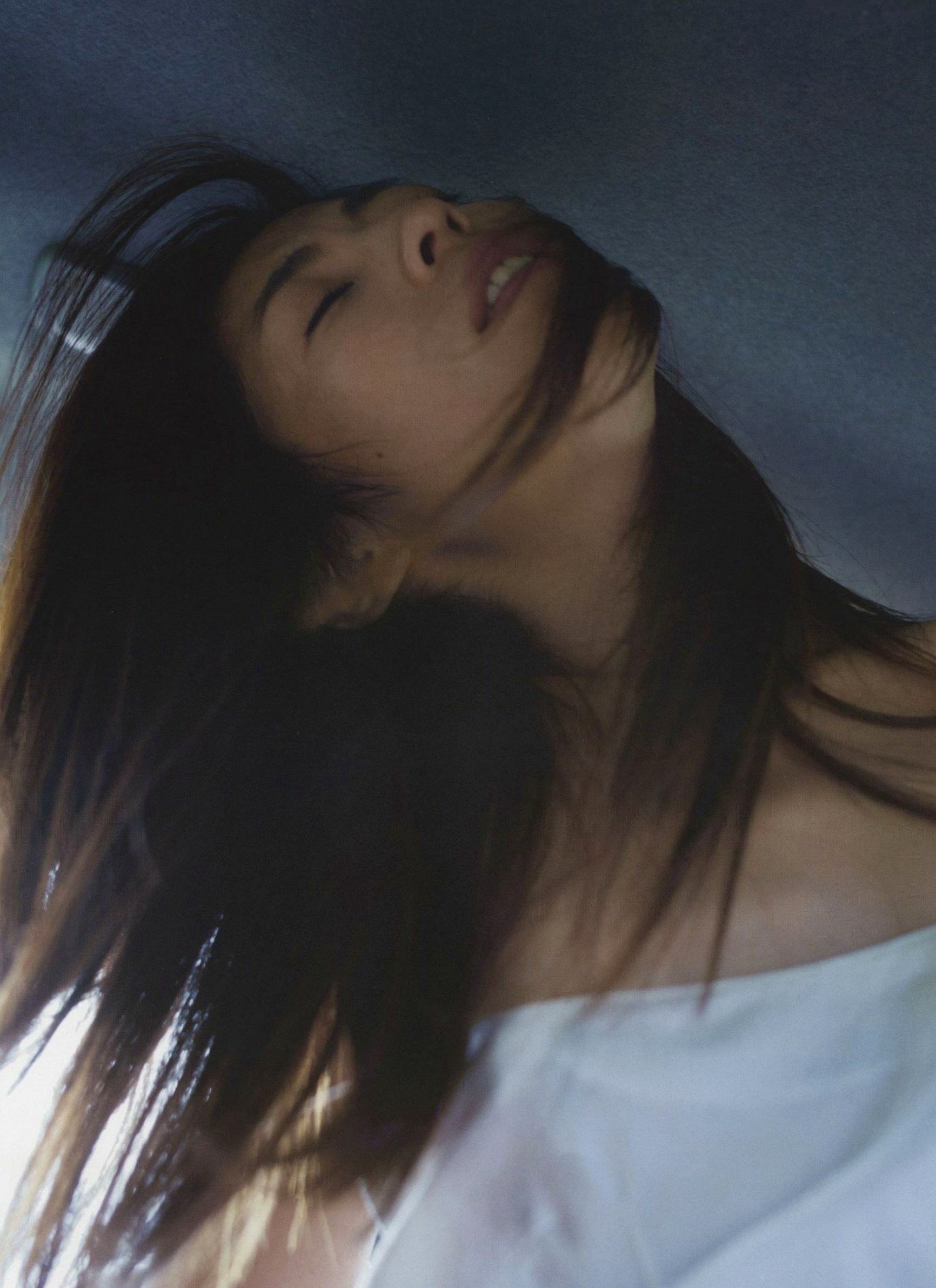 Gallery - PB写真集_中村愛美：《Lyin' Eyes》唯美纯真写真，高清捕捉自然户外与私房瞬间日本清纯私房照气质 中村爱美女神私房照_秀色女神 - image 43