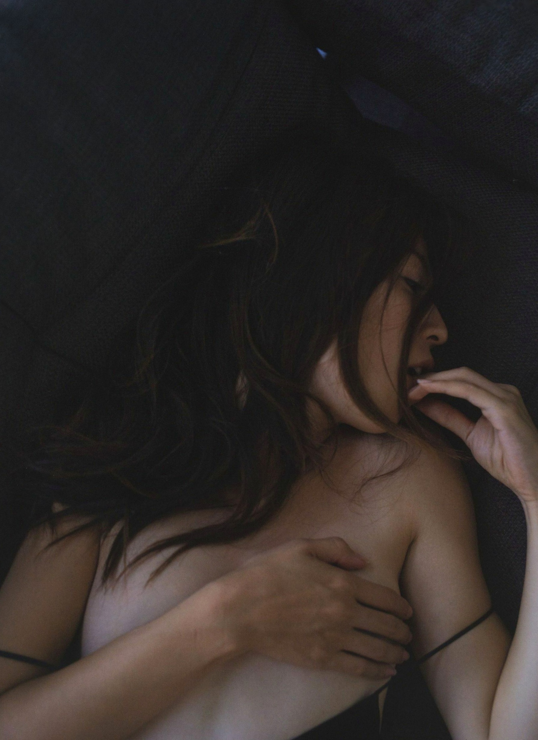 Gallery - PB写真集_中村愛美：《Lyin' Eyes》唯美纯真写真，高清捕捉自然户外与私房瞬间日本清纯私房照气质 中村爱美女神私房照_秀色女神 - image 78