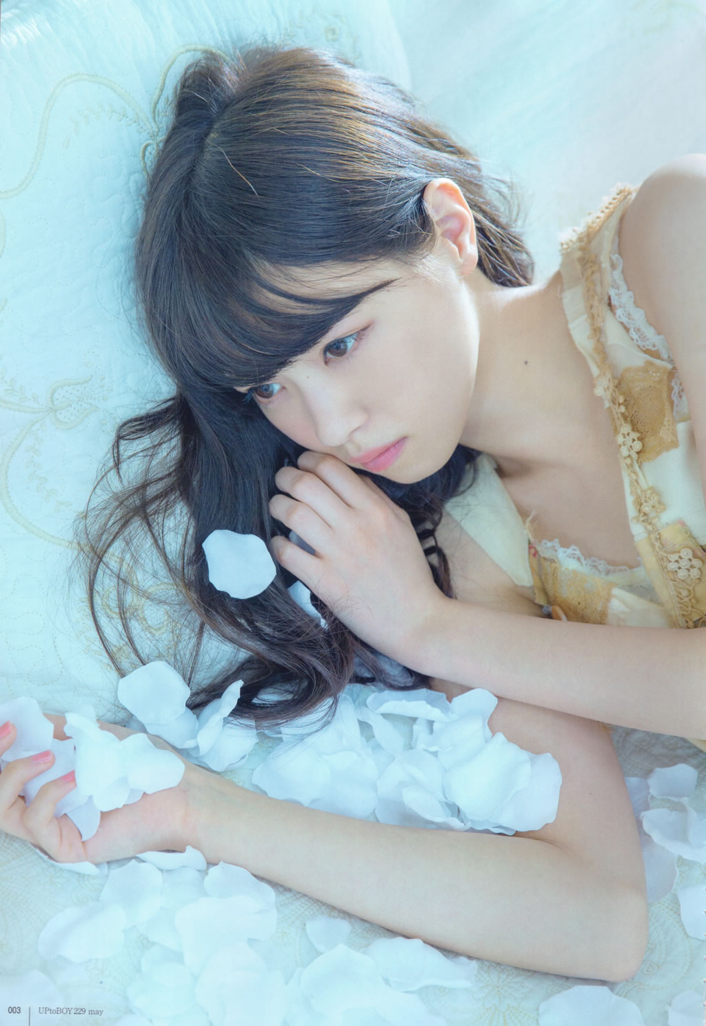 [UTB]高清写真图2015.05 西野七瀬 高柳明音 込山榛香 伊藤万理華 鞘師里保 鈴木愛理 岡井千聖 + 别册付録 白石麻衣 中元日芽香 深川麻衣 和田まあやの