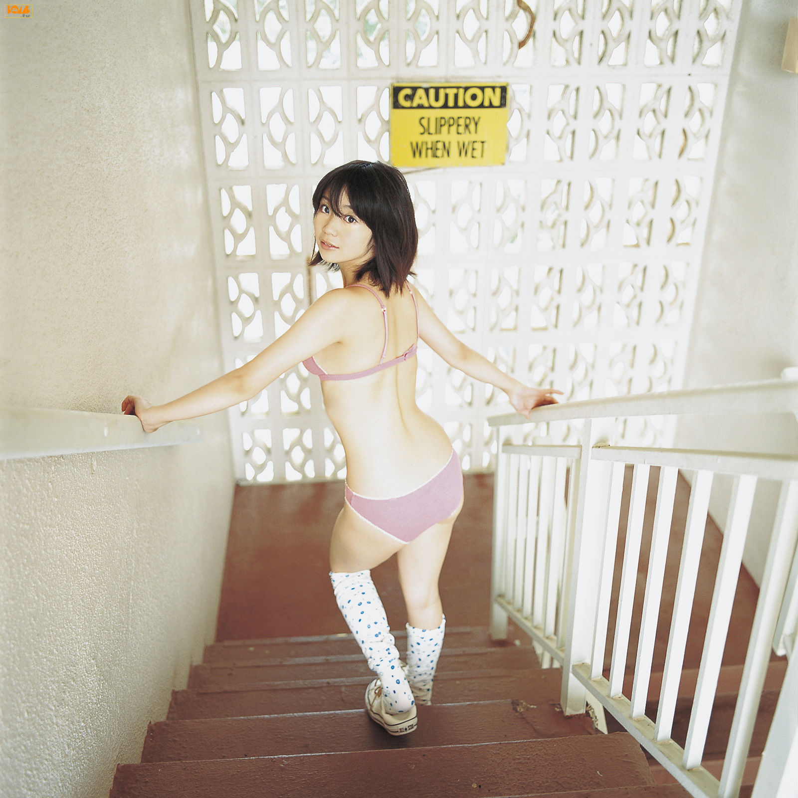 秋山依里(秋山奈々)-[Bomb.TV]高清写真图套图写真图集2008-01