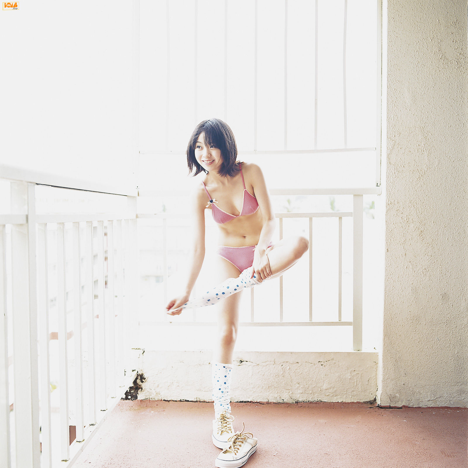 秋山依里(秋山奈々)-[Bomb.TV]高清写真图套图写真图集2008-01