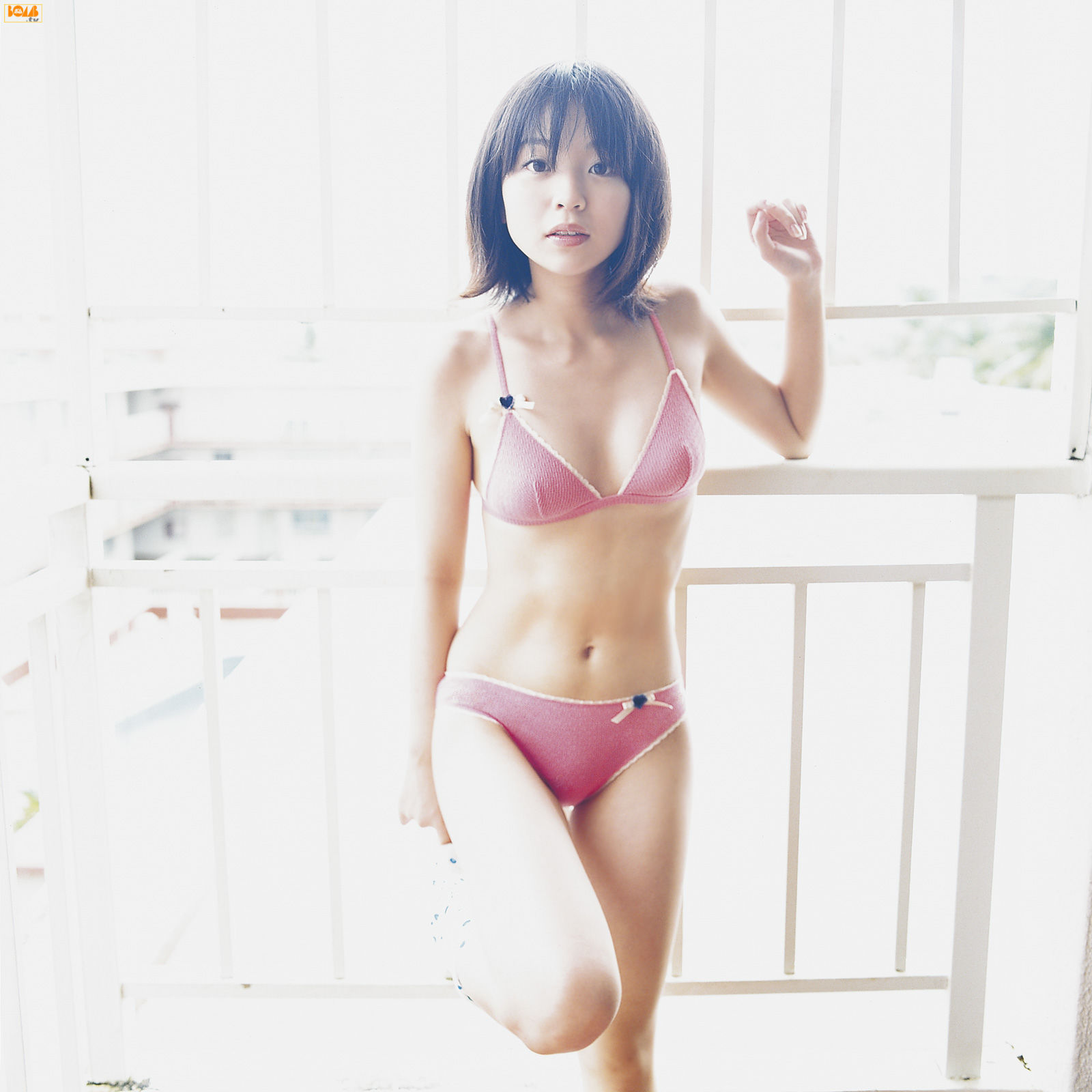 秋山依里(秋山奈々)-[Bomb.TV]高清写真图套图写真图集2008-01