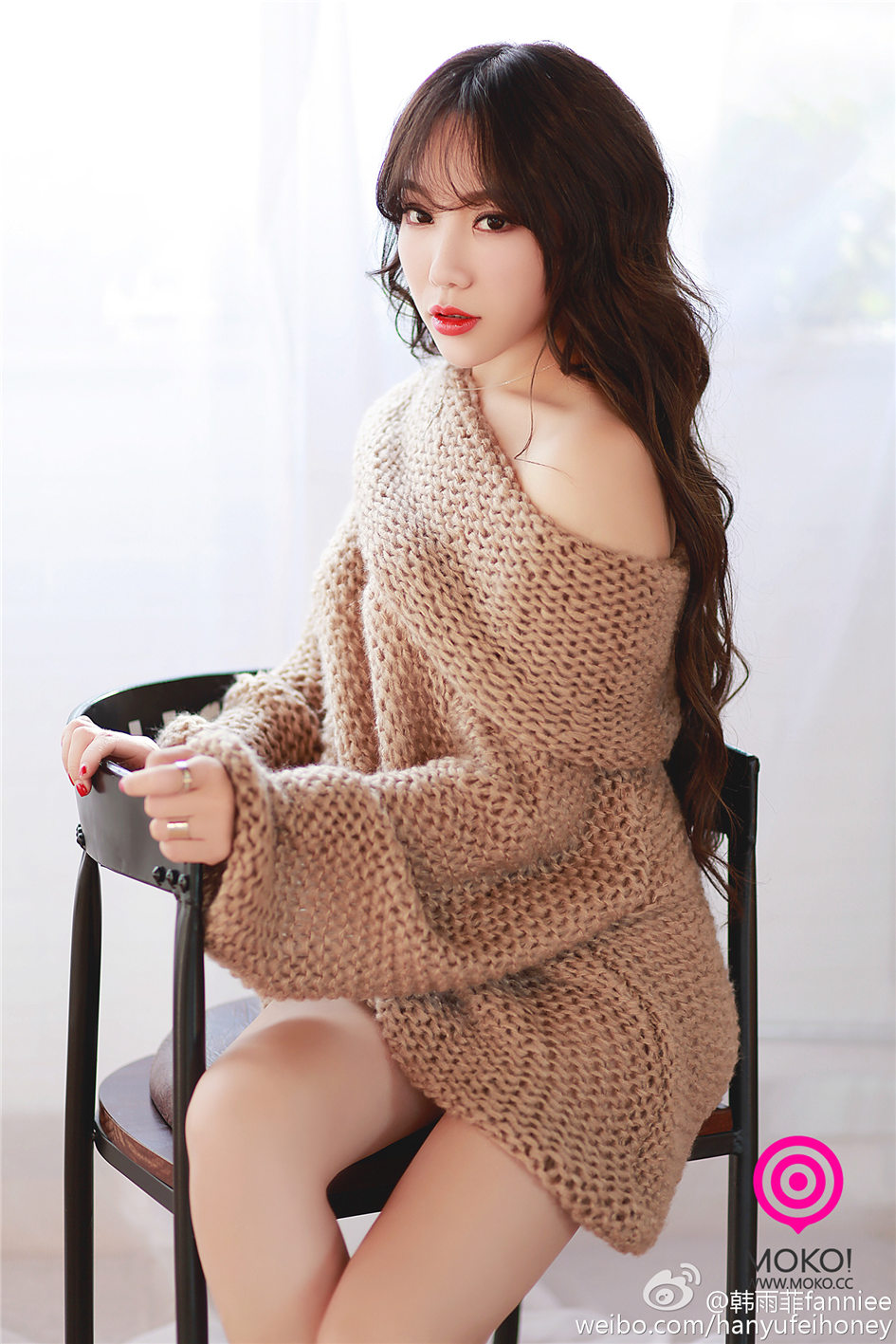 韩雨菲fanniee 平面模特性感个性写真图片