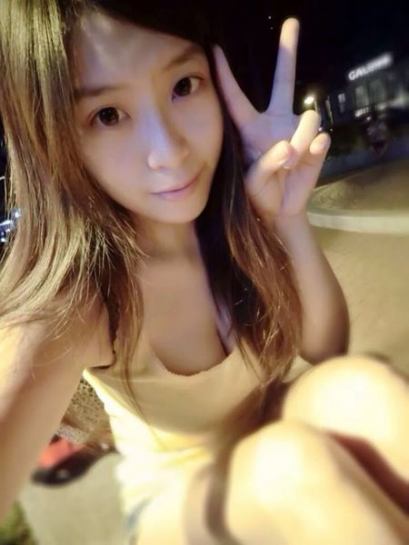 Yumi-脸蛋正身材凶的正妹