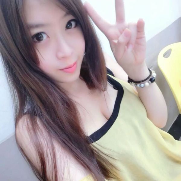 Yumi-脸蛋正身材凶的正妹
