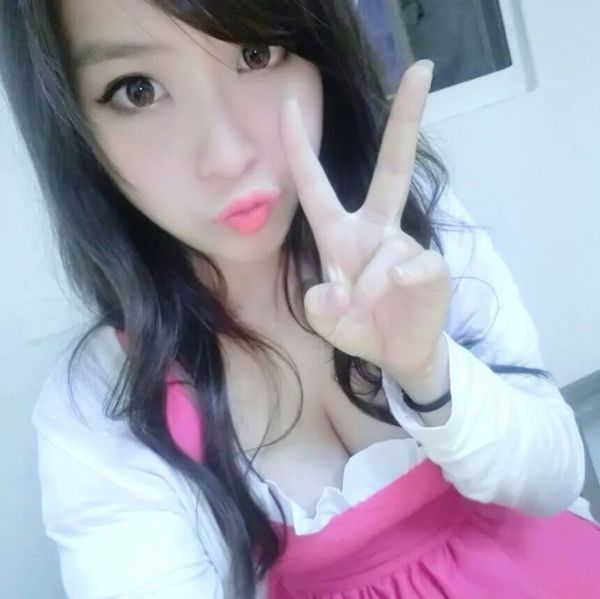 Yumi-脸蛋正身材凶的正妹