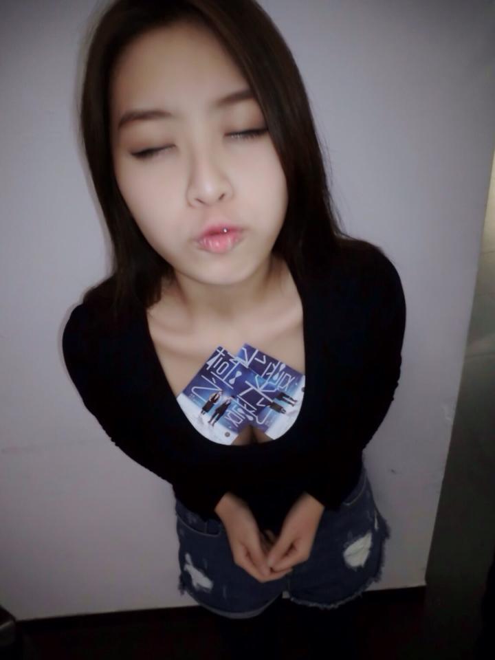 Yumi-脸蛋正身材凶的正妹