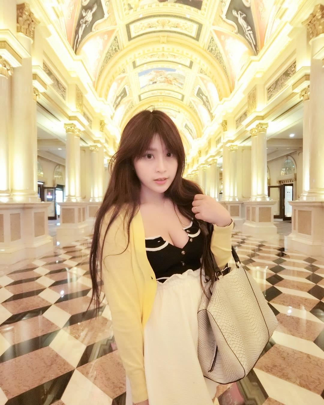 台湾极品妹子Yumi.K 身材超好的私房照