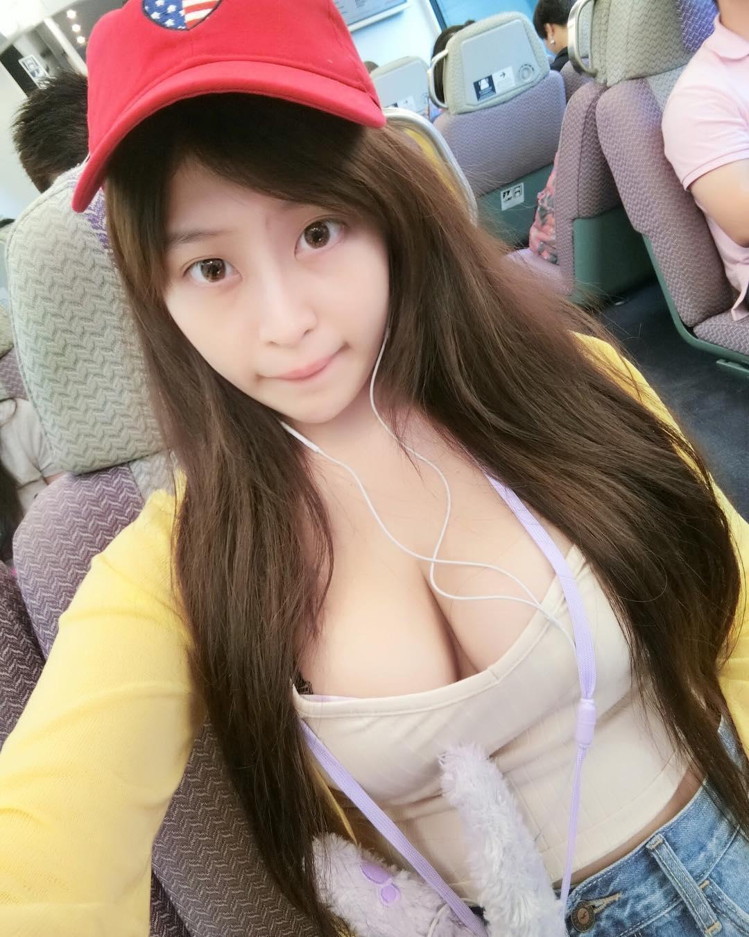 台湾极品妹子Yumi.K 身材超好的私房照