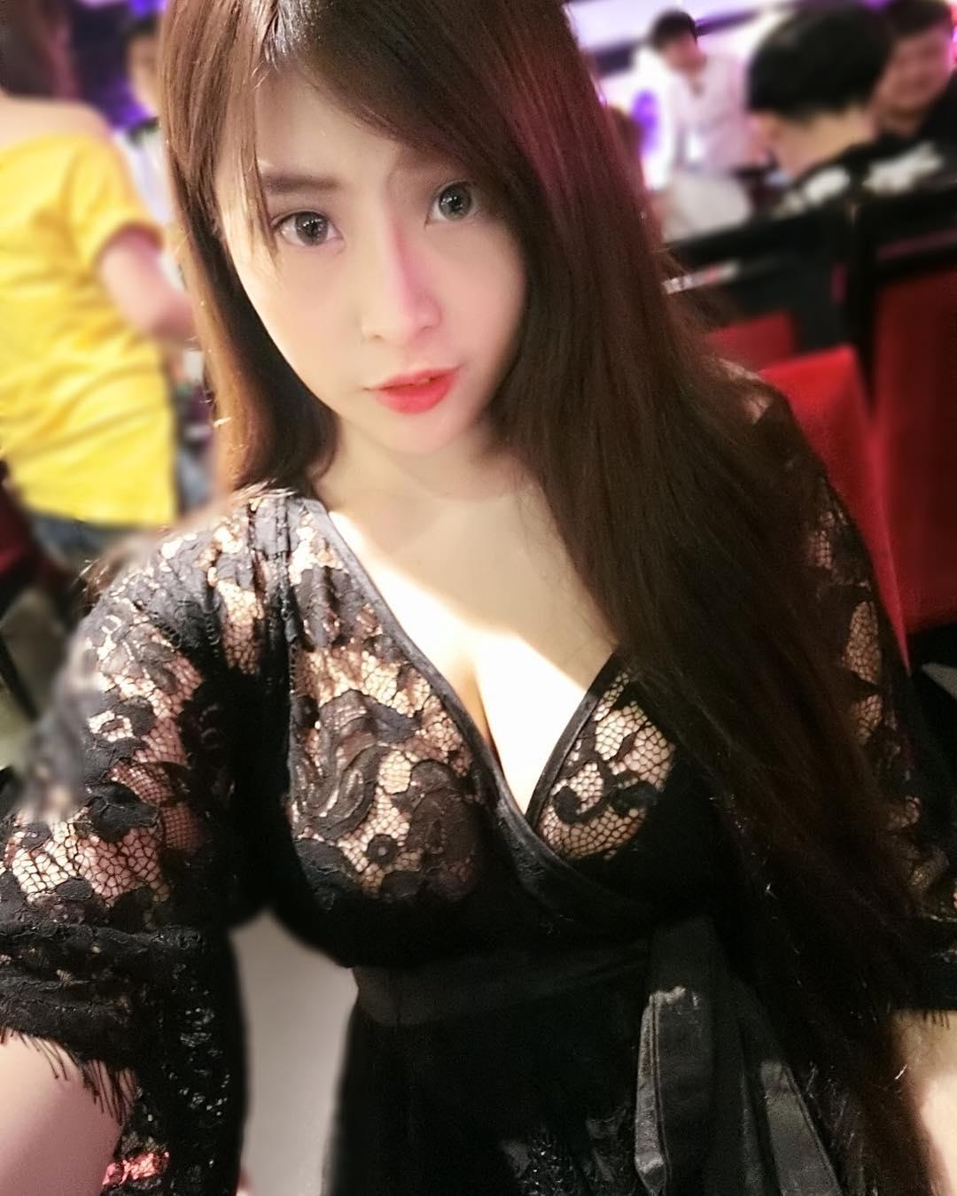 台湾极品妹子Yumi.K 身材超好的私房照
