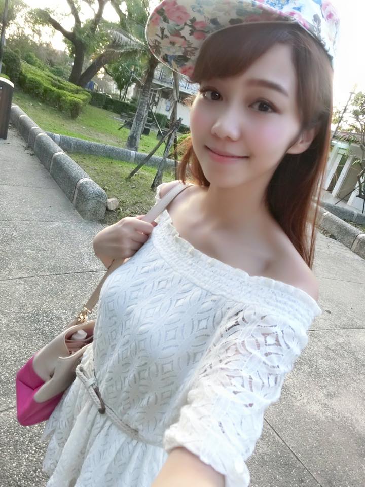 陈蕴予 令人怦然心动的美腿甜心