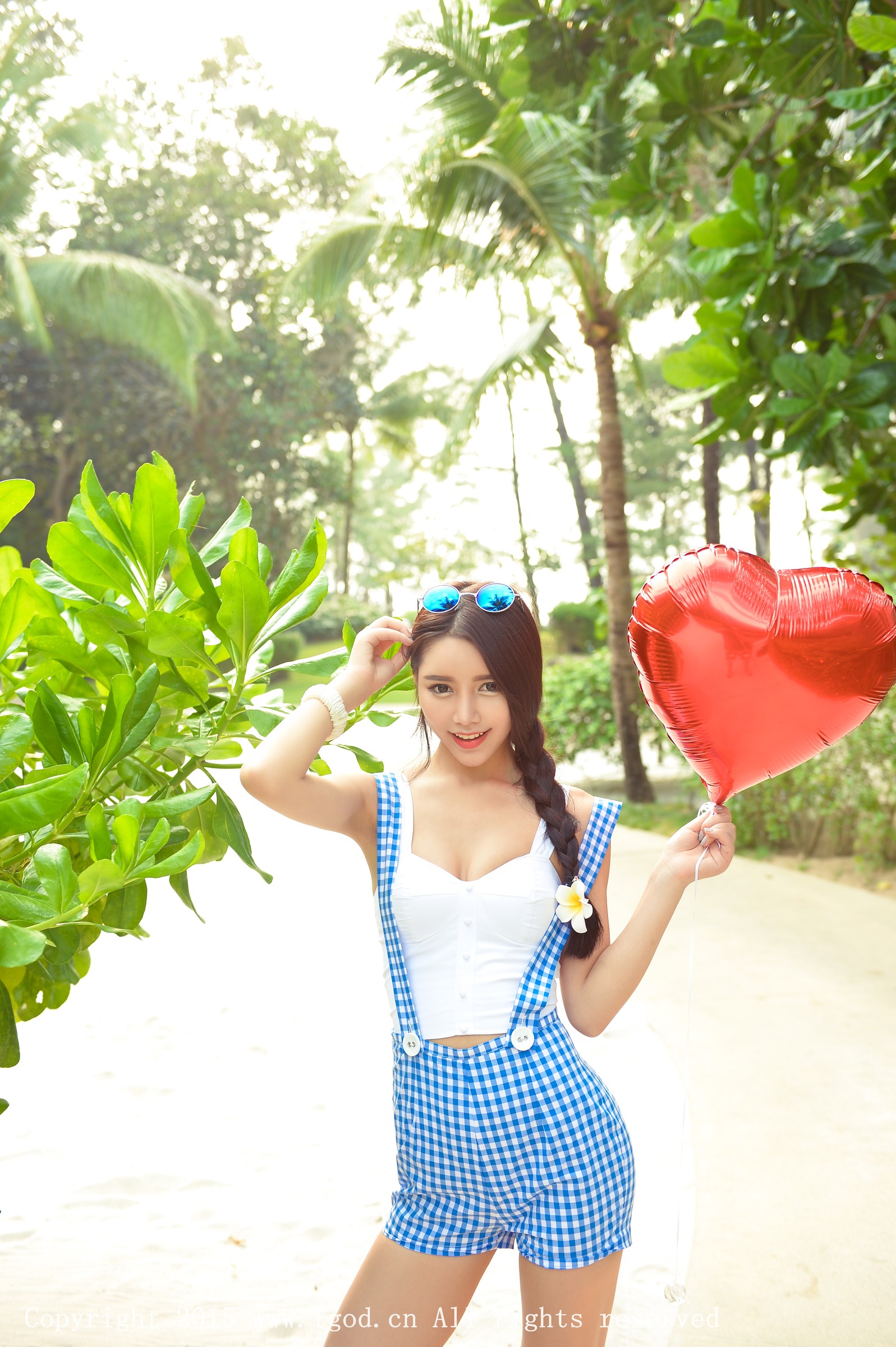 徐妍馨Mandy [TGOD推女神]高清写真图普吉岛旅拍 第三刊 ~