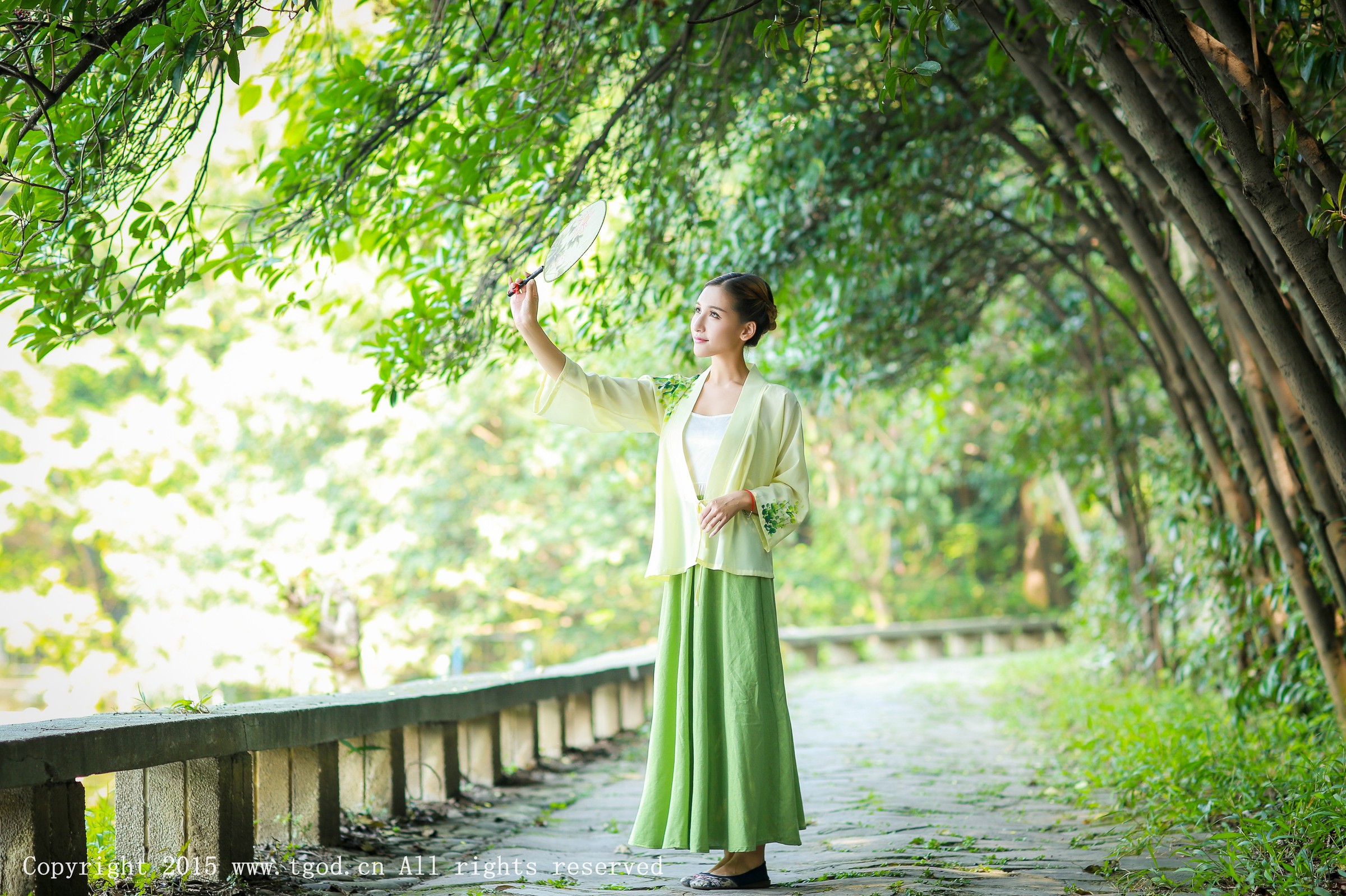 艾希Ice [TGOD推女神]高清写真图清新汉服之艾希女神 ~