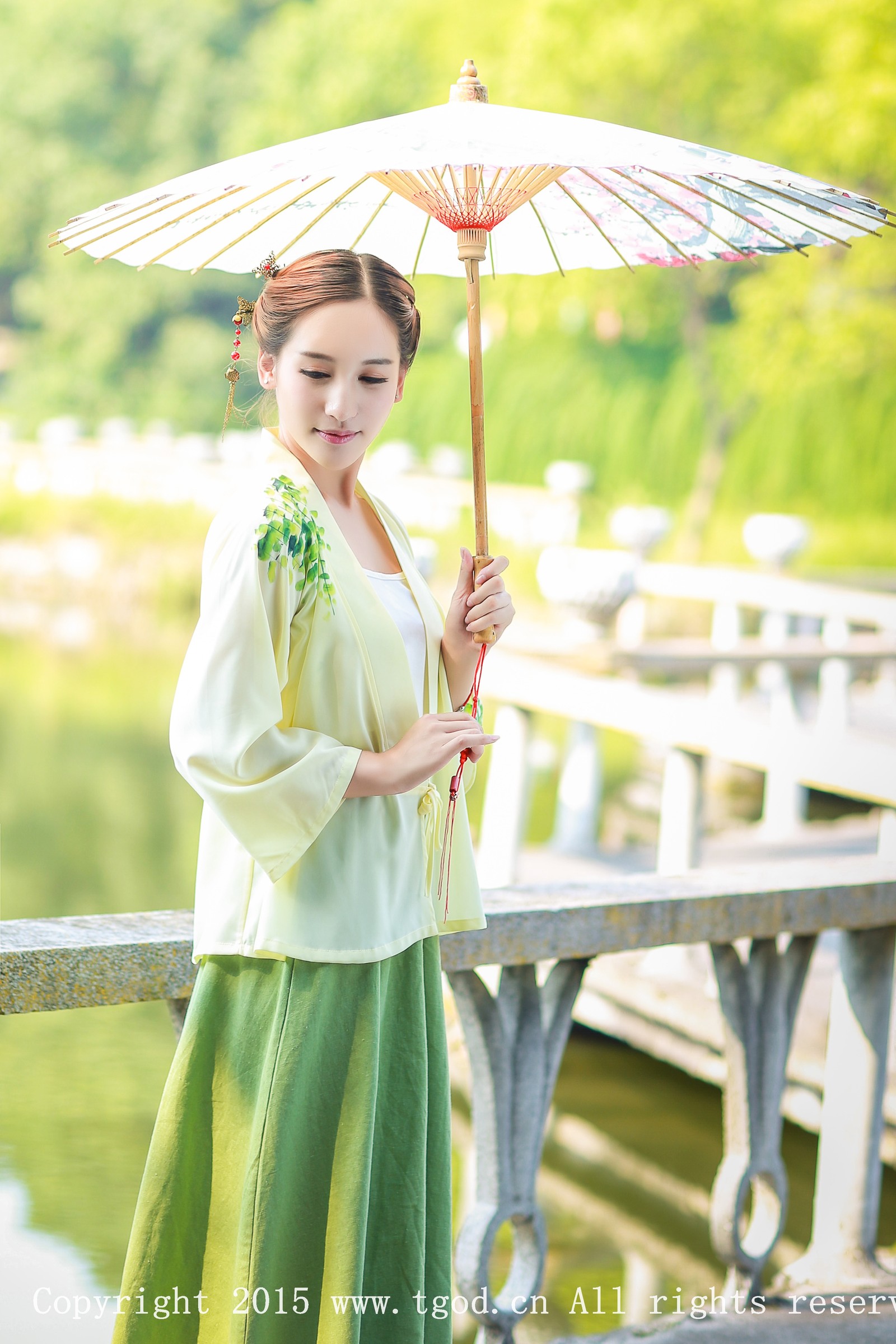 艾希Ice [TGOD推女神]高清写真图清新汉服之艾希女神 ~
