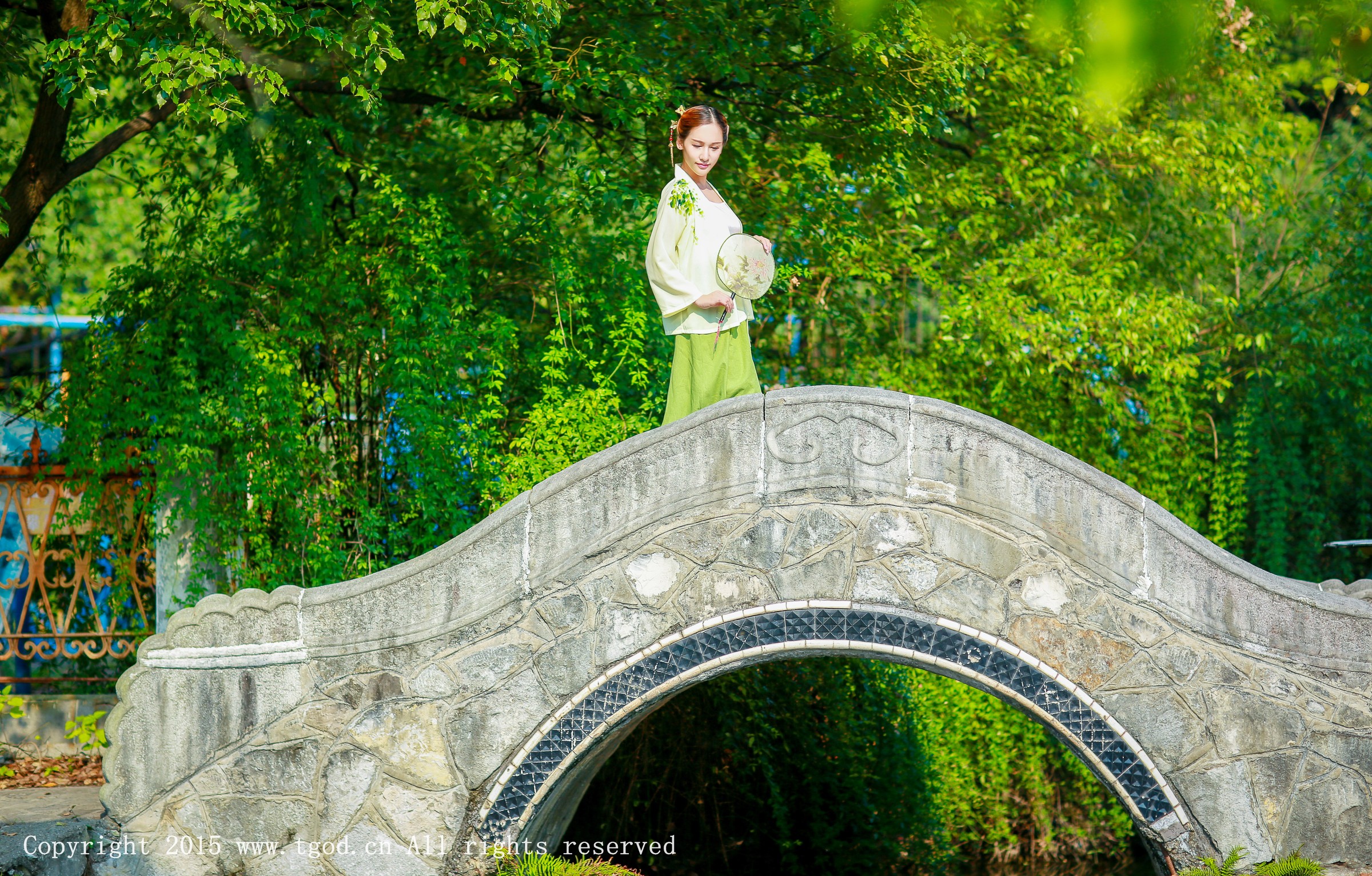 艾希Ice [TGOD推女神]高清写真图清新汉服之艾希女神 ~