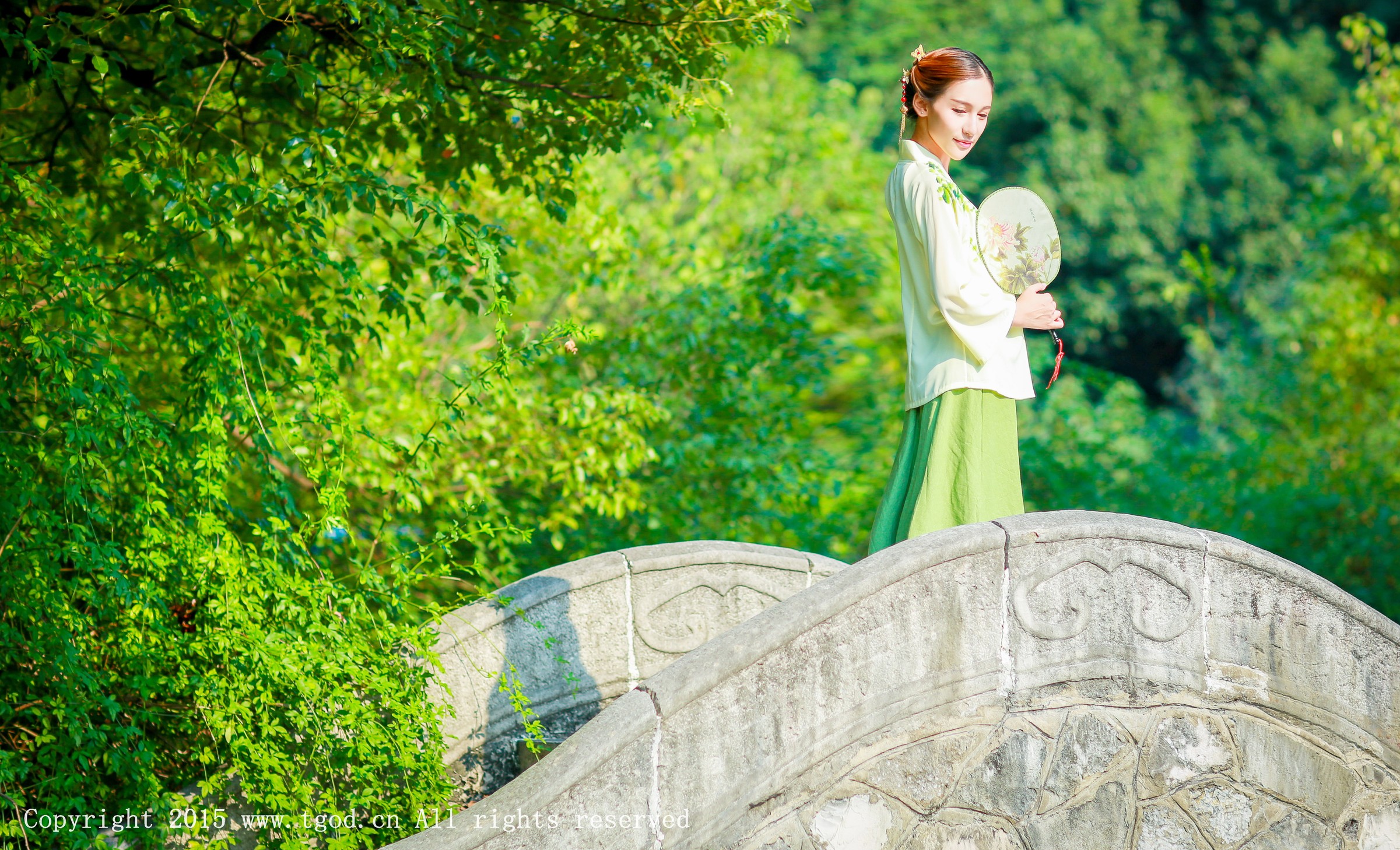 艾希Ice [TGOD推女神]高清写真图清新汉服之艾希女神 ~