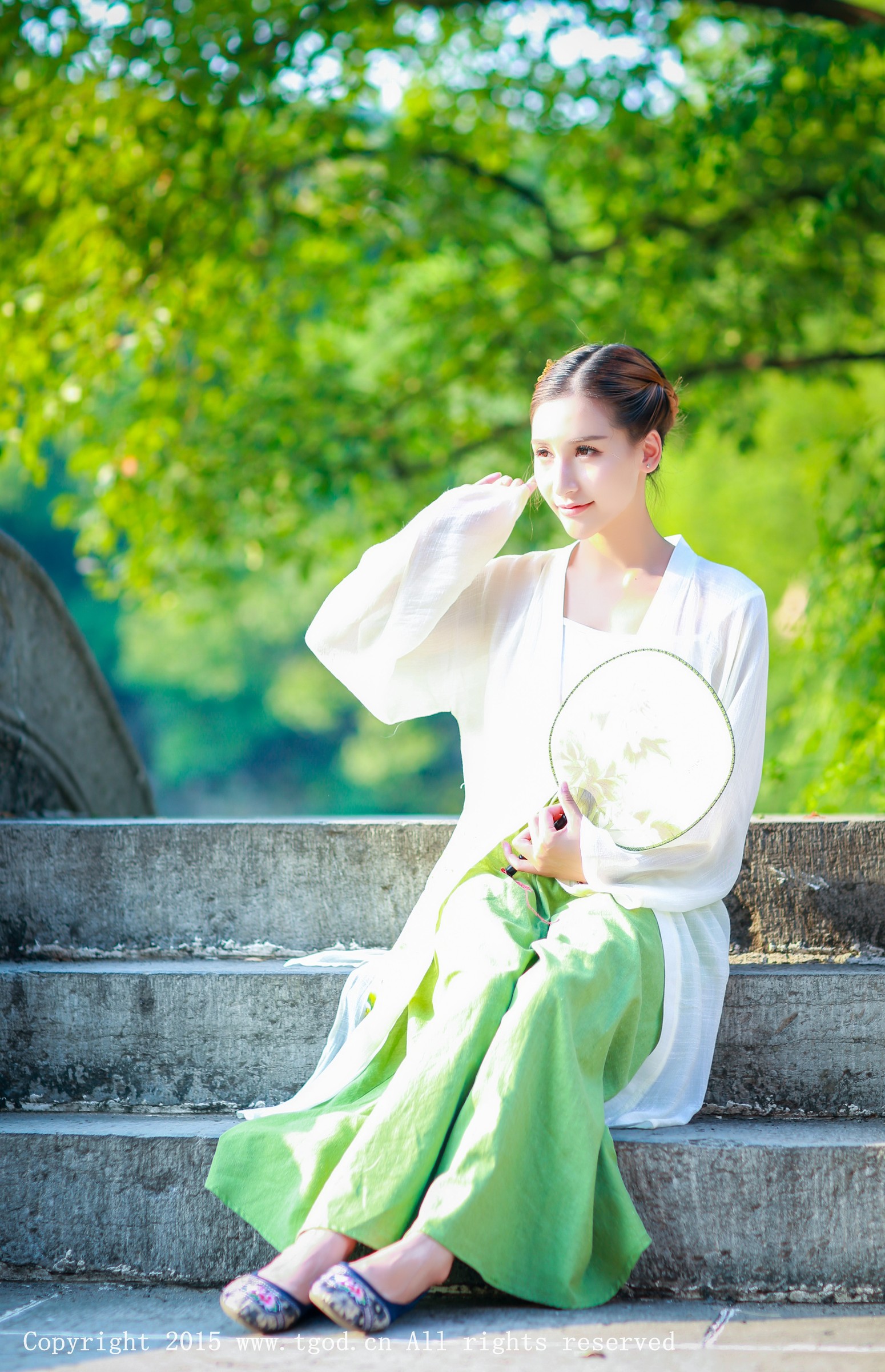 艾希Ice [TGOD推女神]高清写真图清新汉服之艾希女神 ~