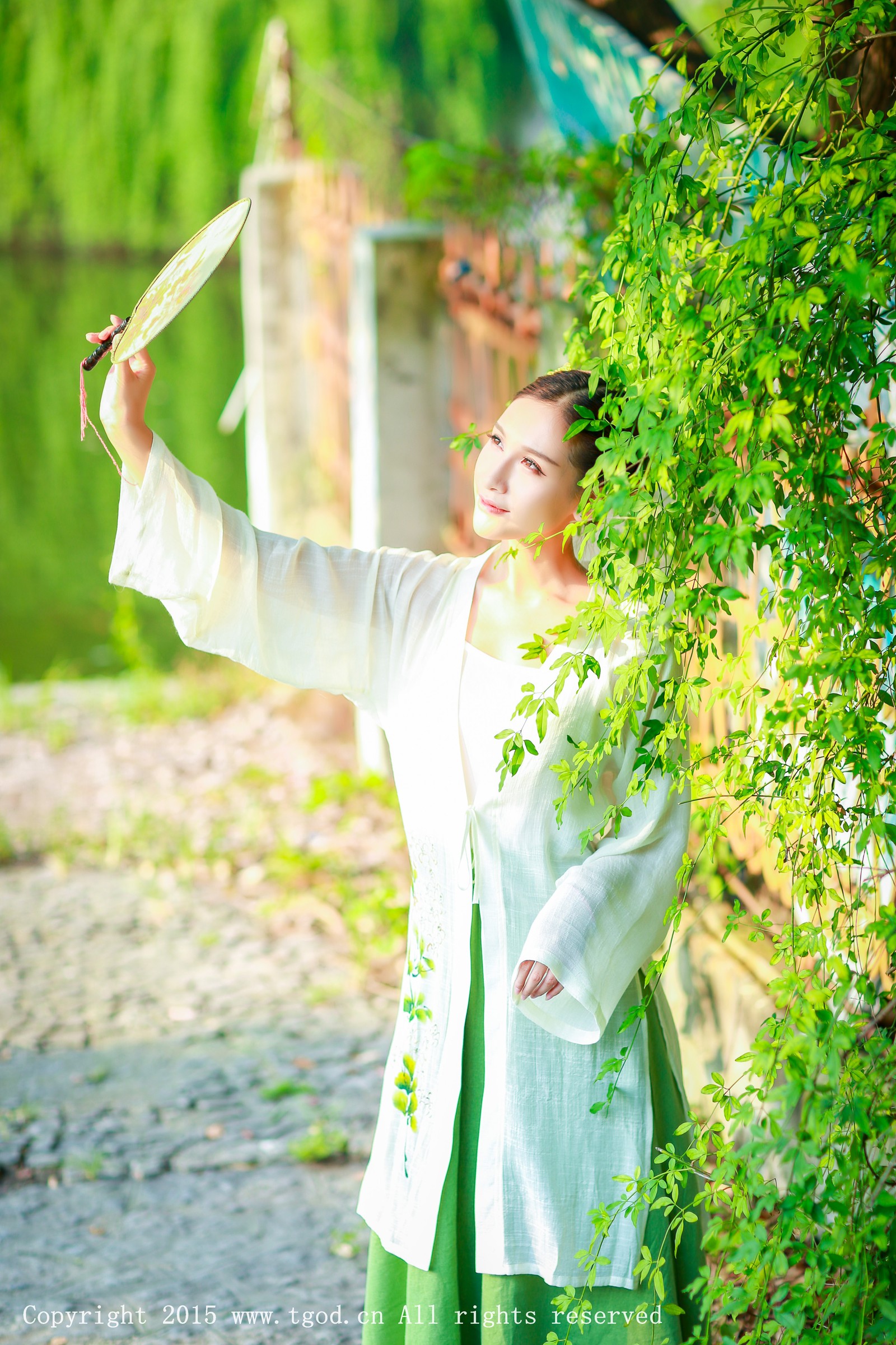 艾希Ice [TGOD推女神]高清写真图清新汉服之艾希女神 ~