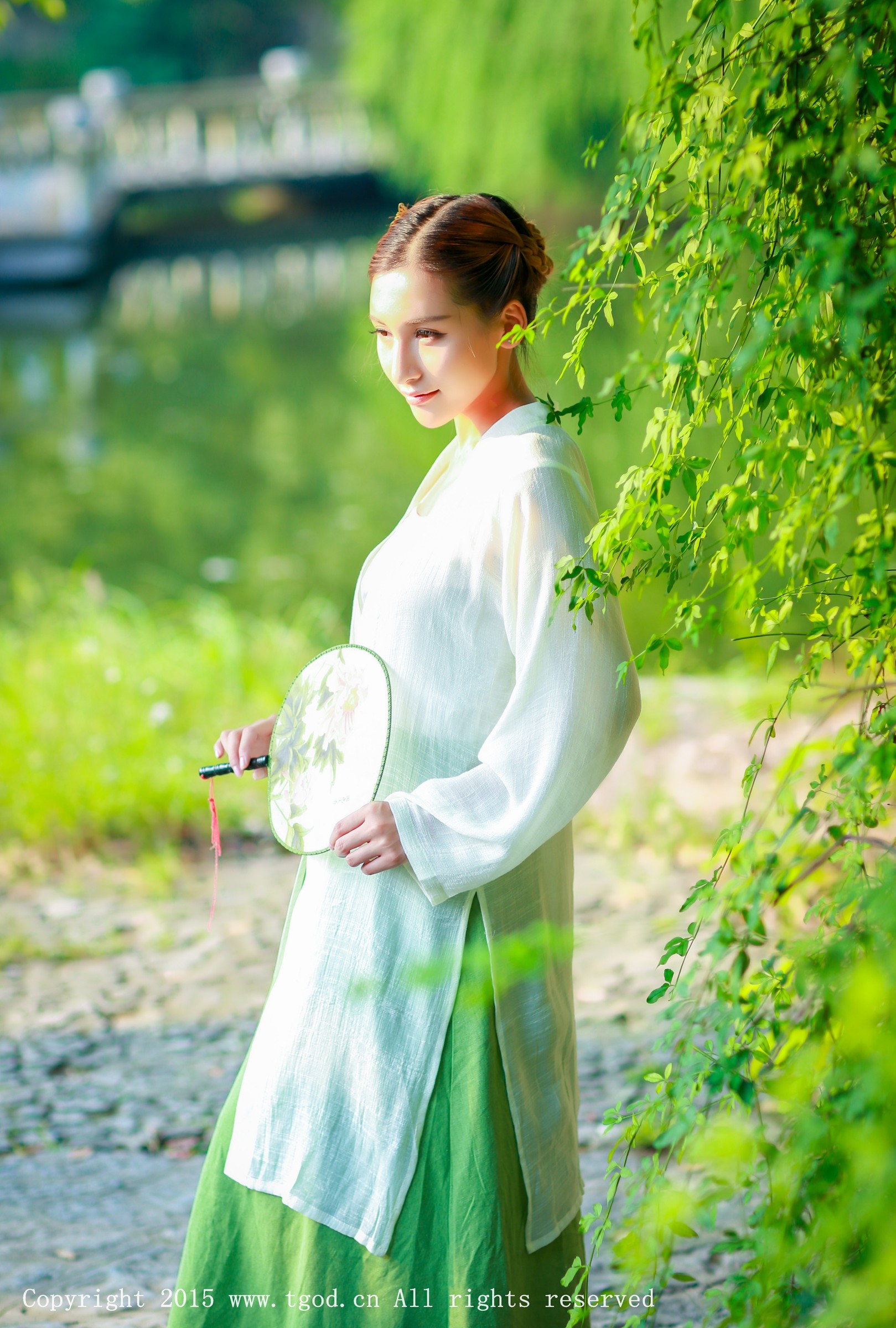艾希Ice [TGOD推女神]高清写真图清新汉服之艾希女神 ~