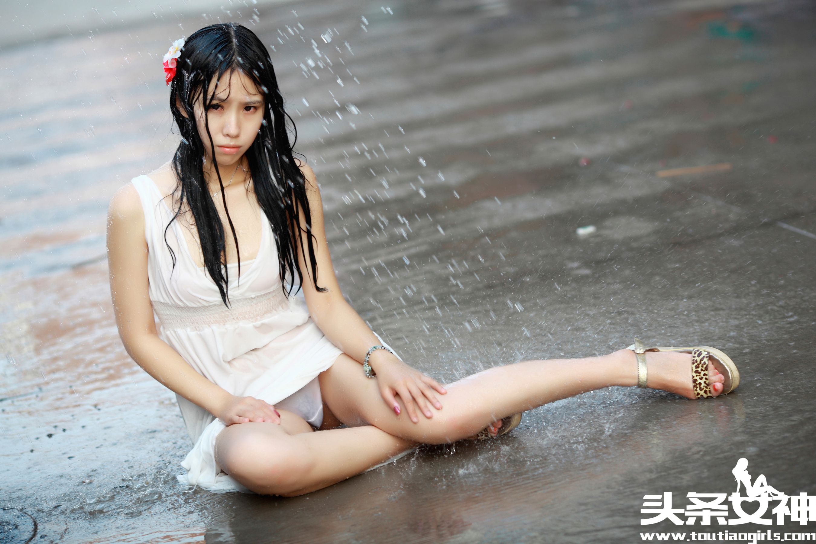 琪琪 [TouTiao头条女神]高清写真图2016-08-06 异域萝莉