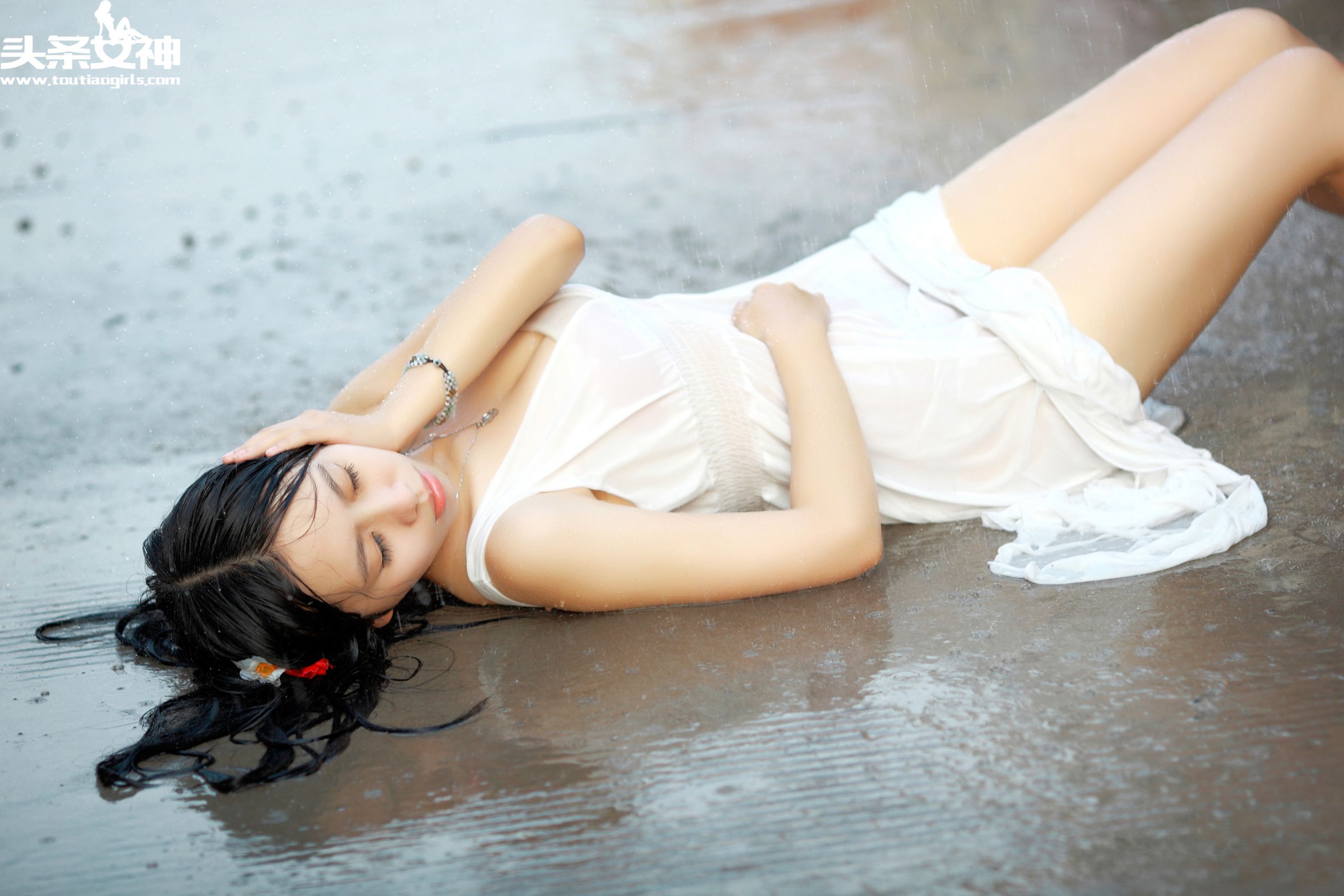 琪琪 [TouTiao头条女神]高清写真图2016-08-06 异域萝莉