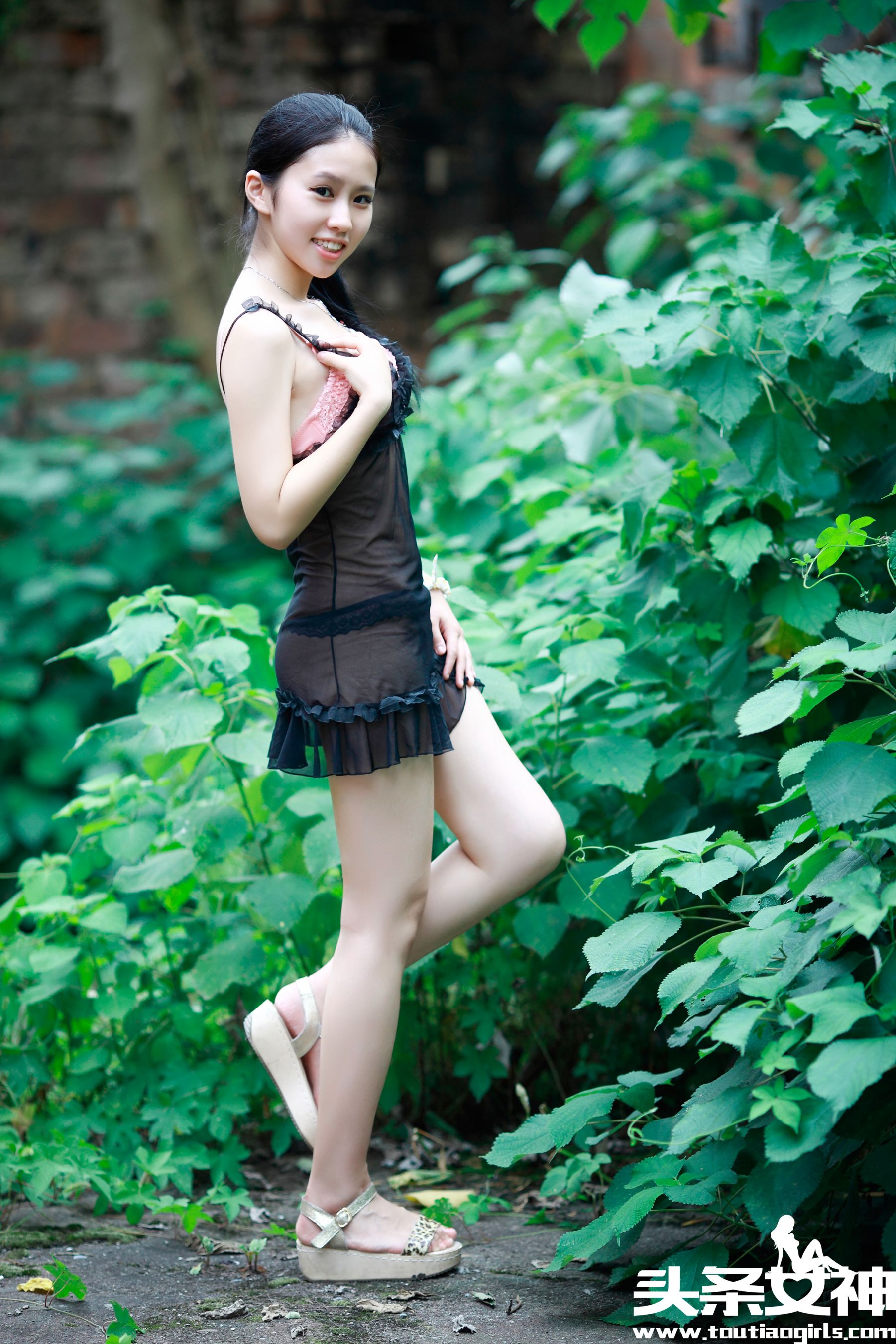 琪琪 [TouTiao头条女神]高清写真图2016-08-06 异域萝莉