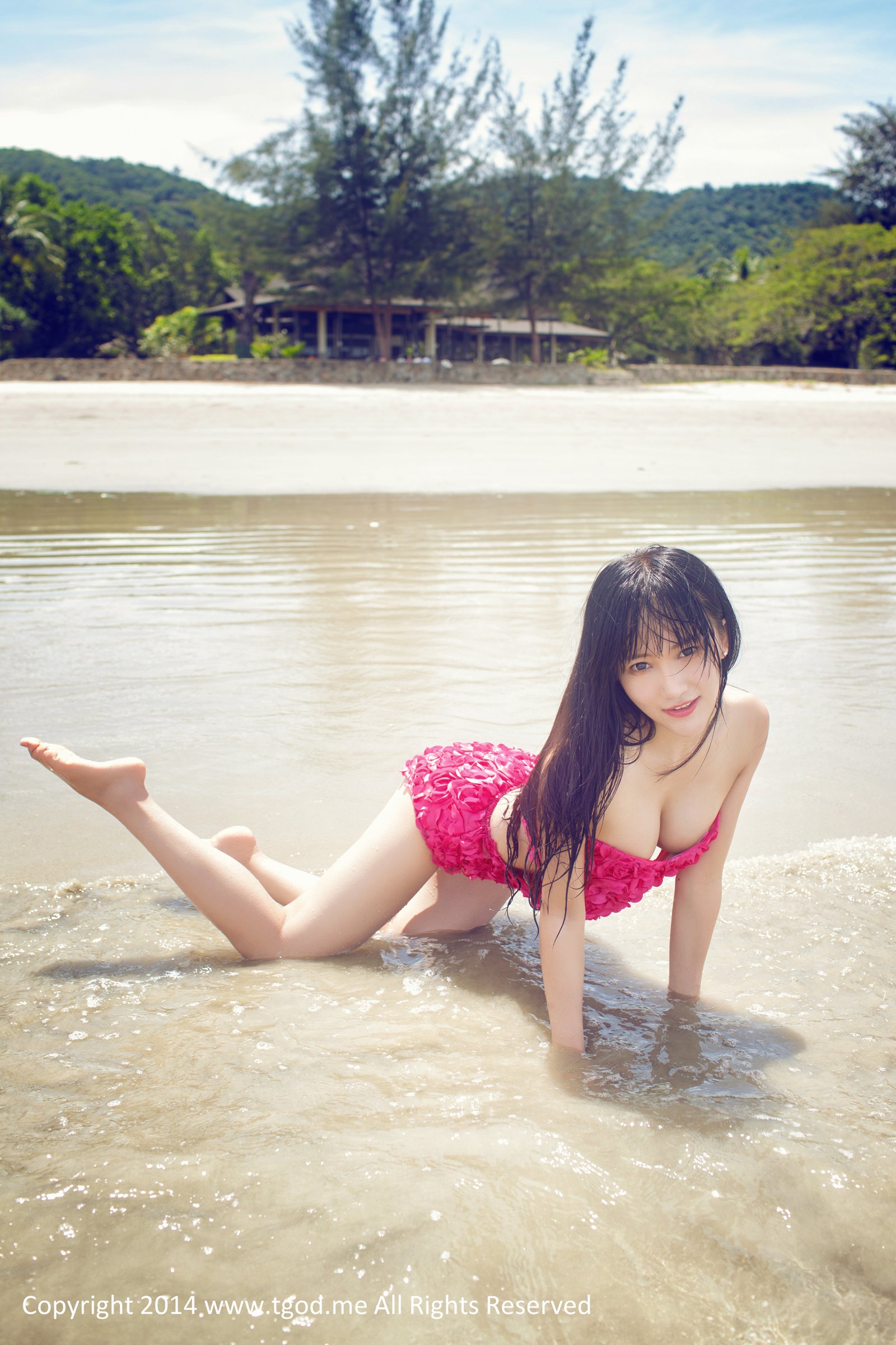 杨上萱 [TGOD推女神]高清写真图娇艳的玫瑰 沙巴系列～