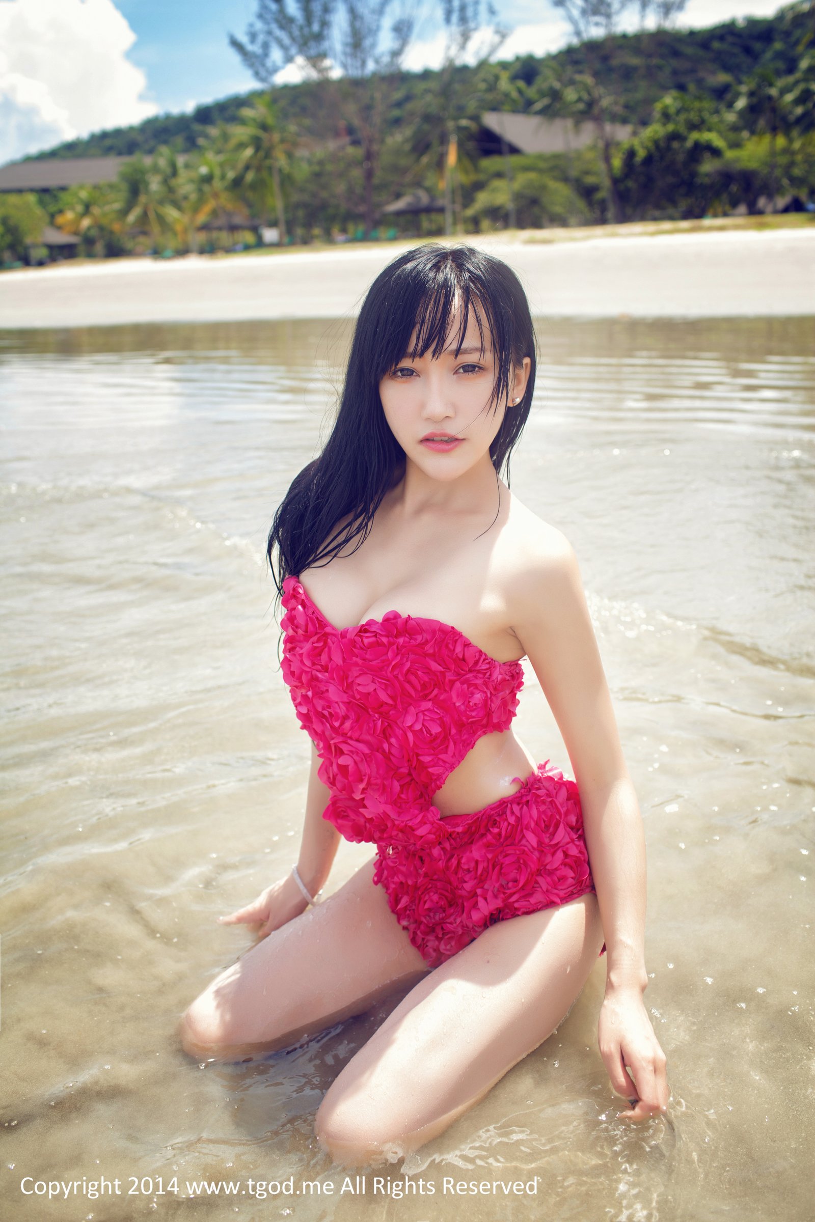 杨上萱 [TGOD推女神]高清写真图娇艳的玫瑰 沙巴系列～
