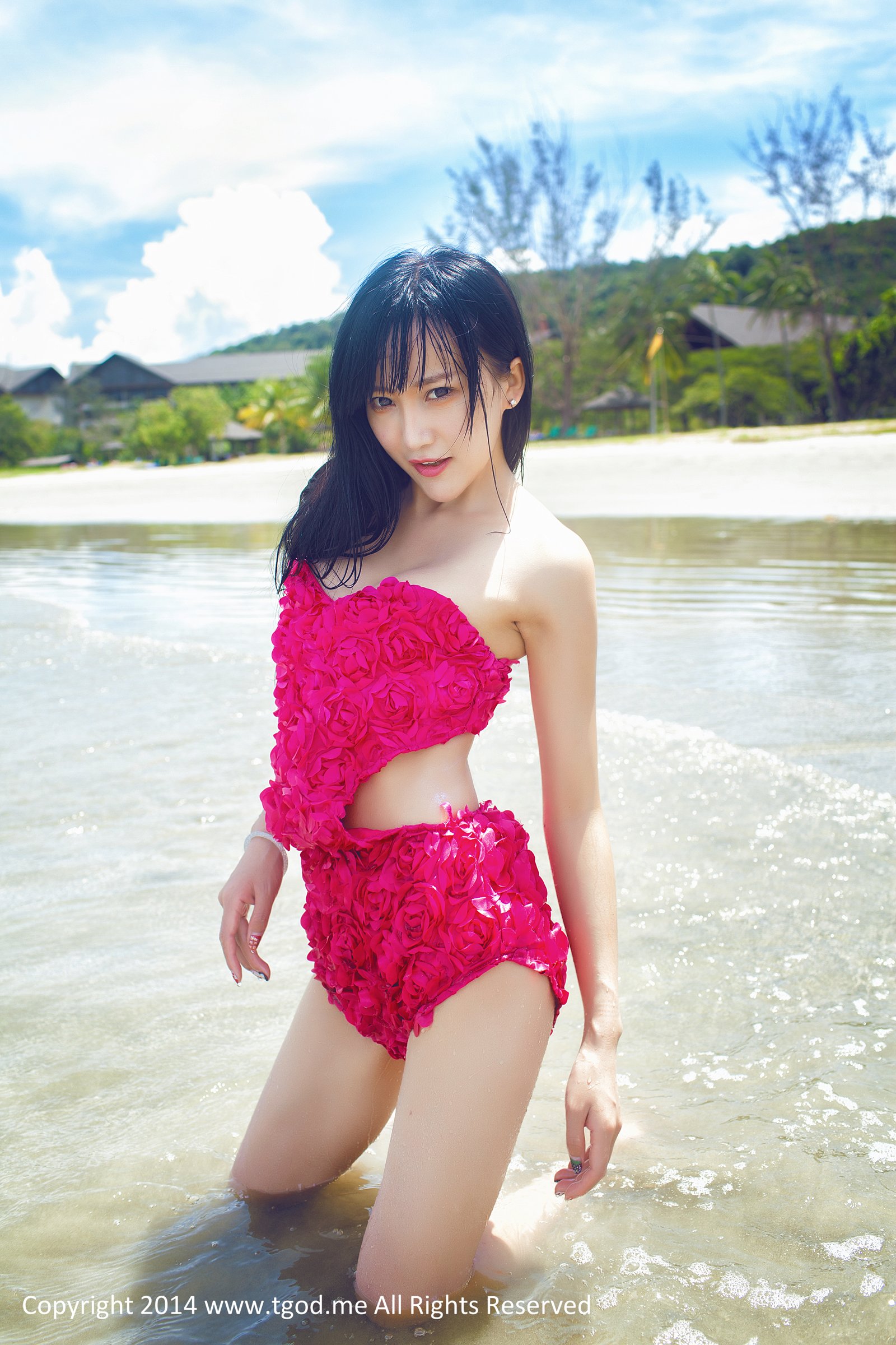 杨上萱 [TGOD推女神]高清写真图娇艳的玫瑰 沙巴系列～
