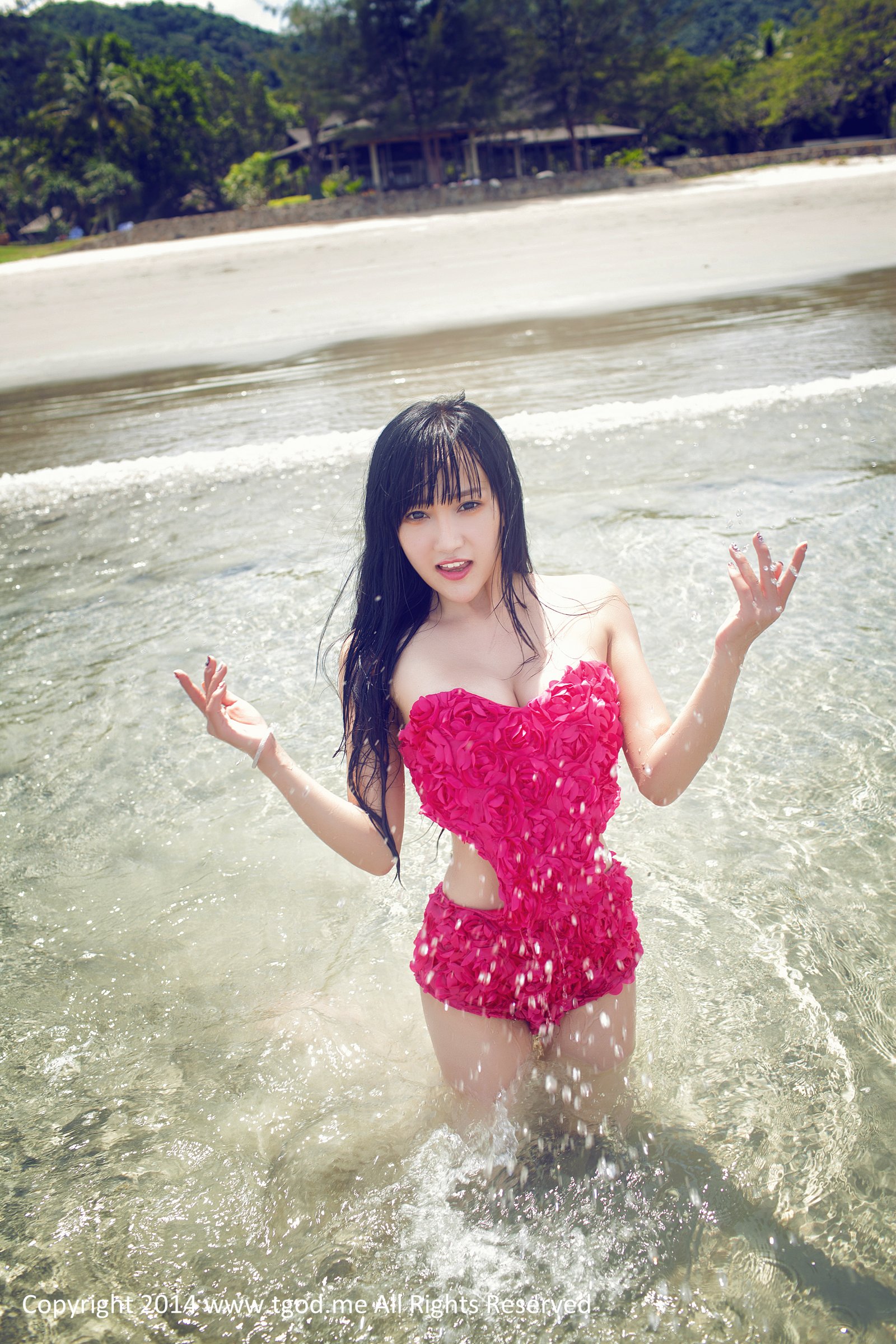 杨上萱 [TGOD推女神]高清写真图娇艳的玫瑰 沙巴系列～