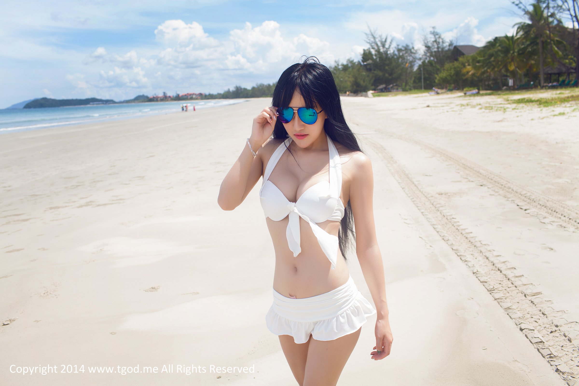 杨上萱 [TGOD推女神]高清写真图娇艳的玫瑰 沙巴系列～