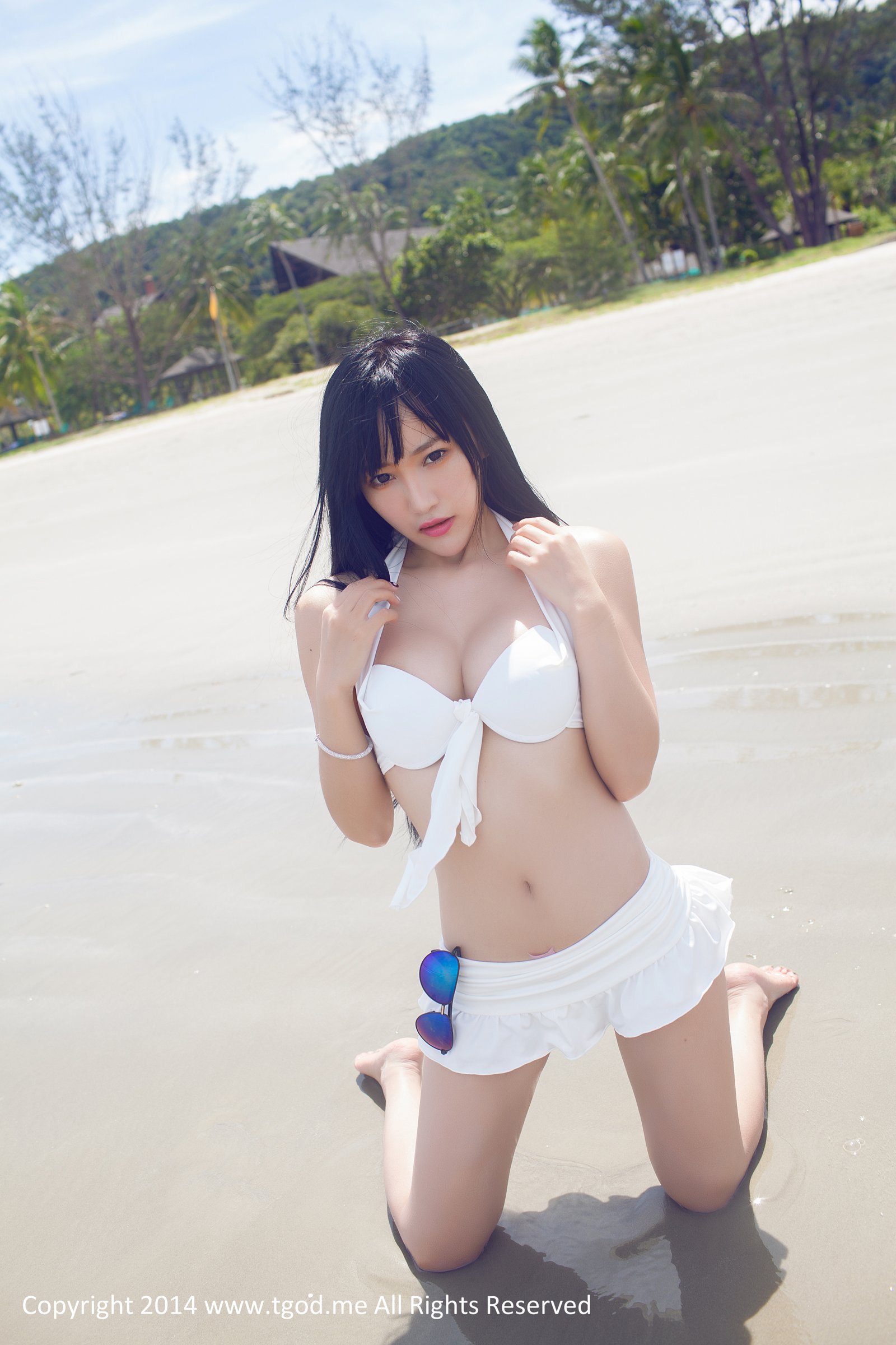 杨上萱 [TGOD推女神]高清写真图娇艳的玫瑰 沙巴系列～
