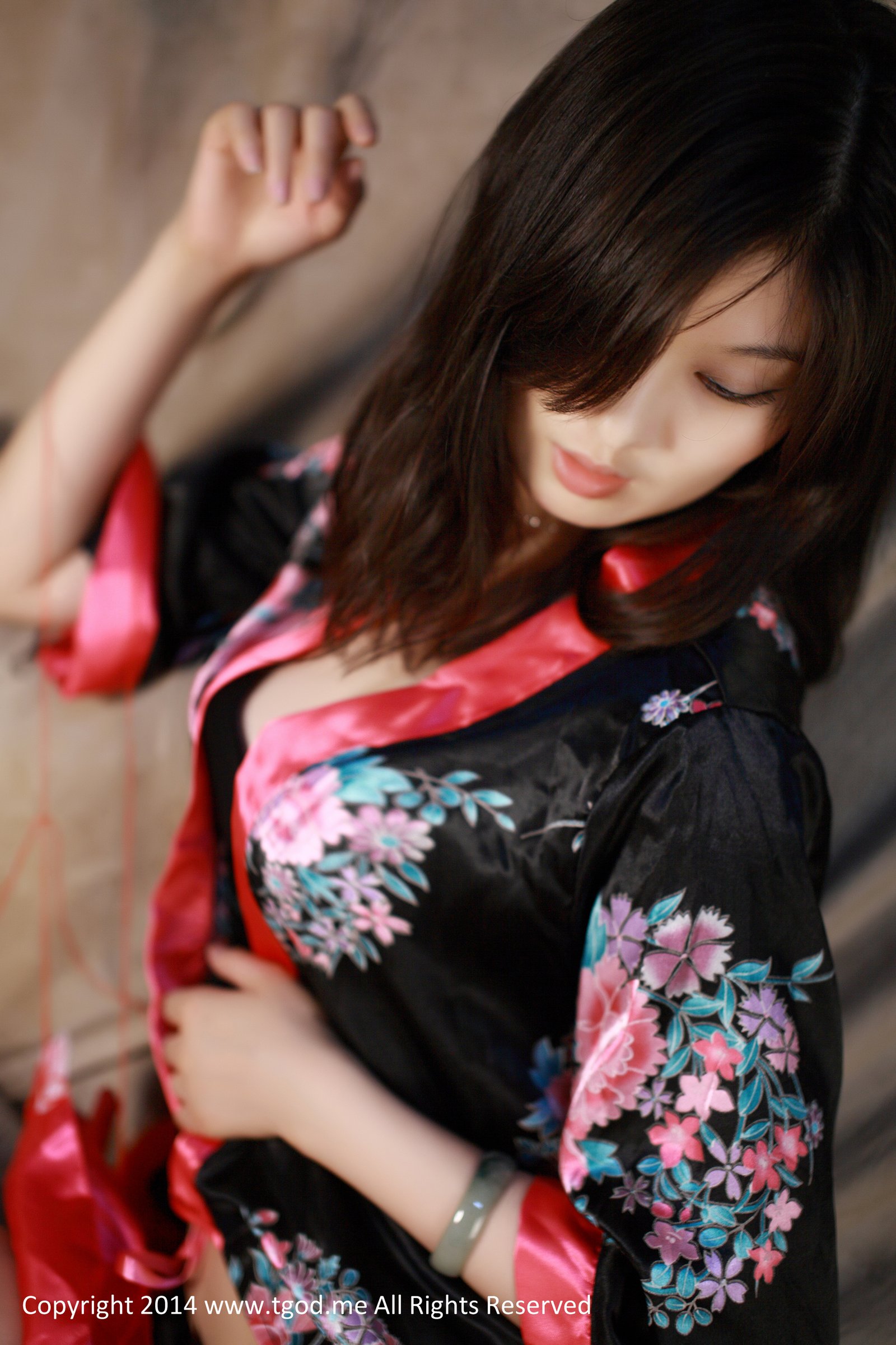 槿馨 [TGOD推女神]高清写真图优雅！蜜桃成熟时【现役空姐】 ~