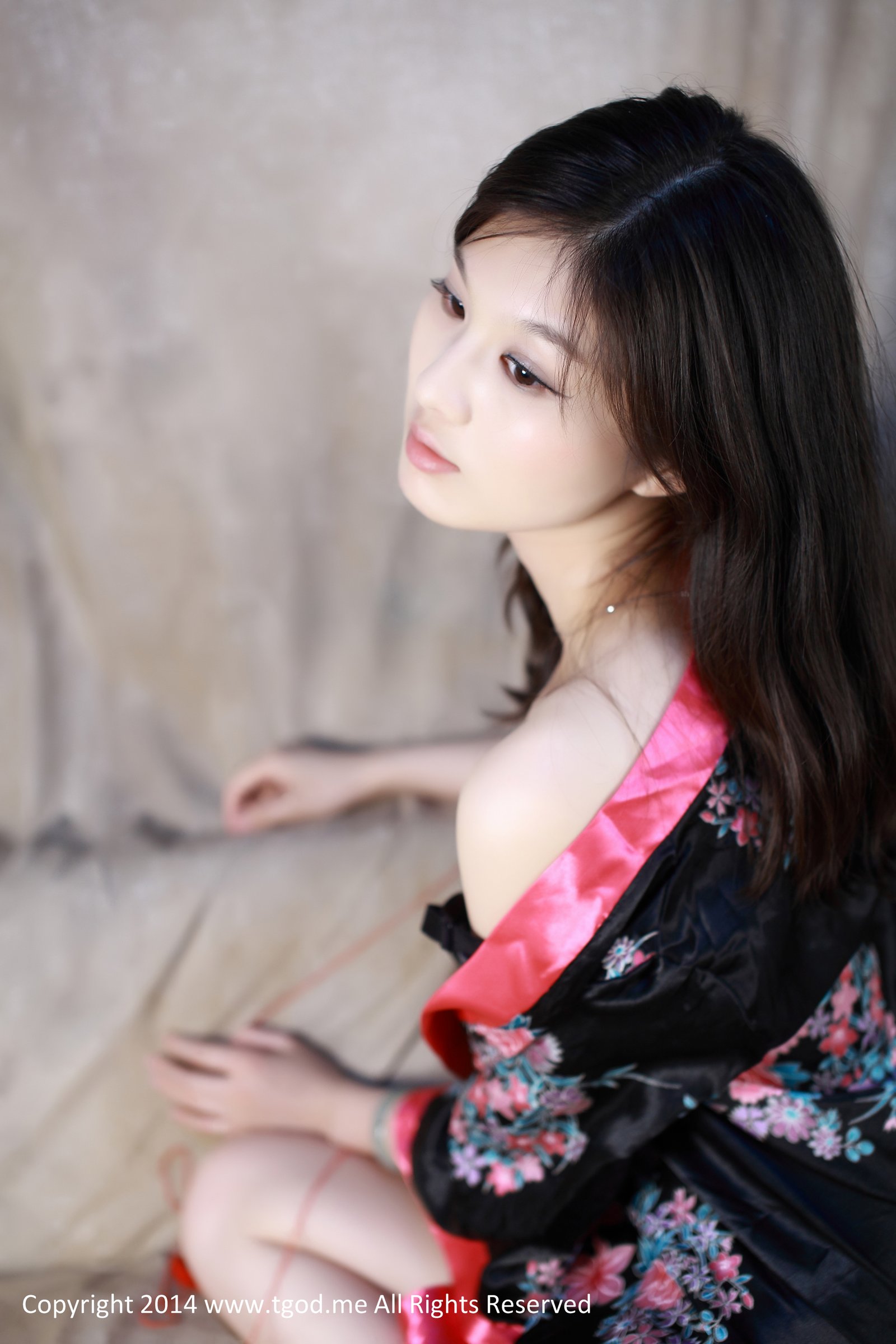 槿馨 [TGOD推女神]高清写真图优雅！蜜桃成熟时【现役空姐】 ~