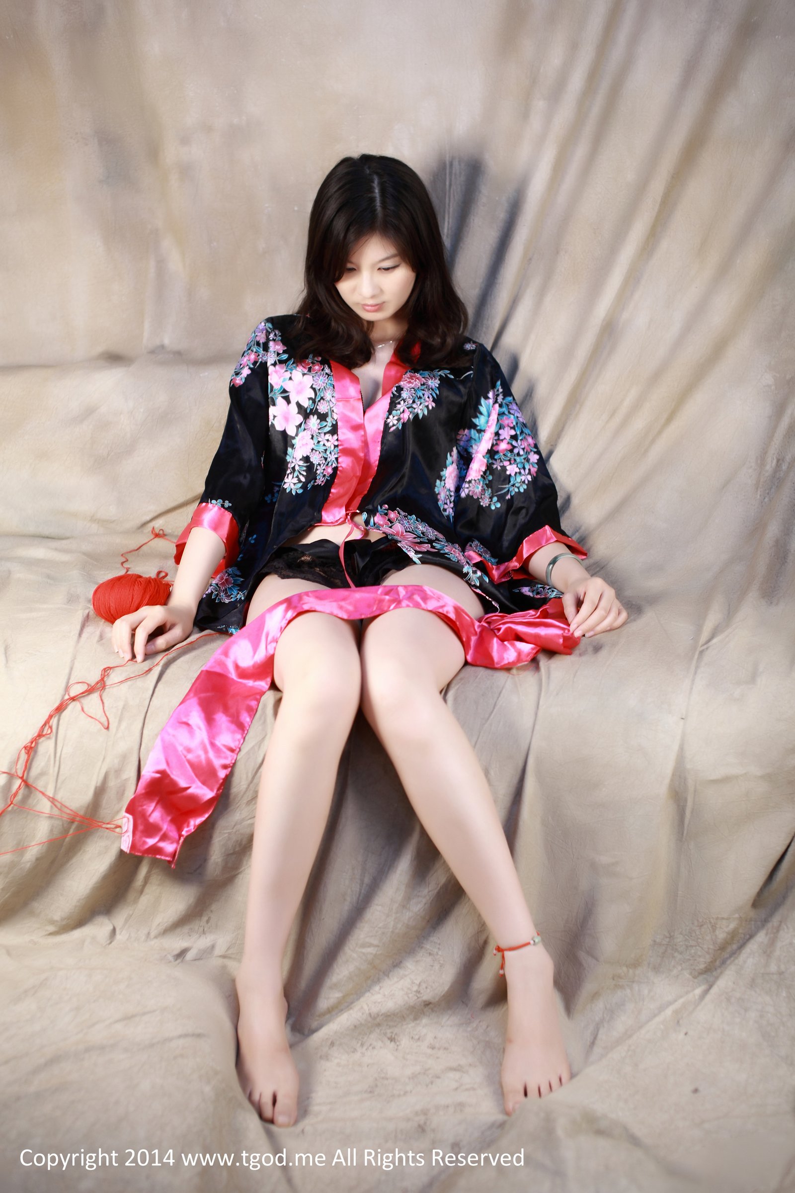 槿馨 [TGOD推女神]高清写真图优雅！蜜桃成熟时【现役空姐】 ~