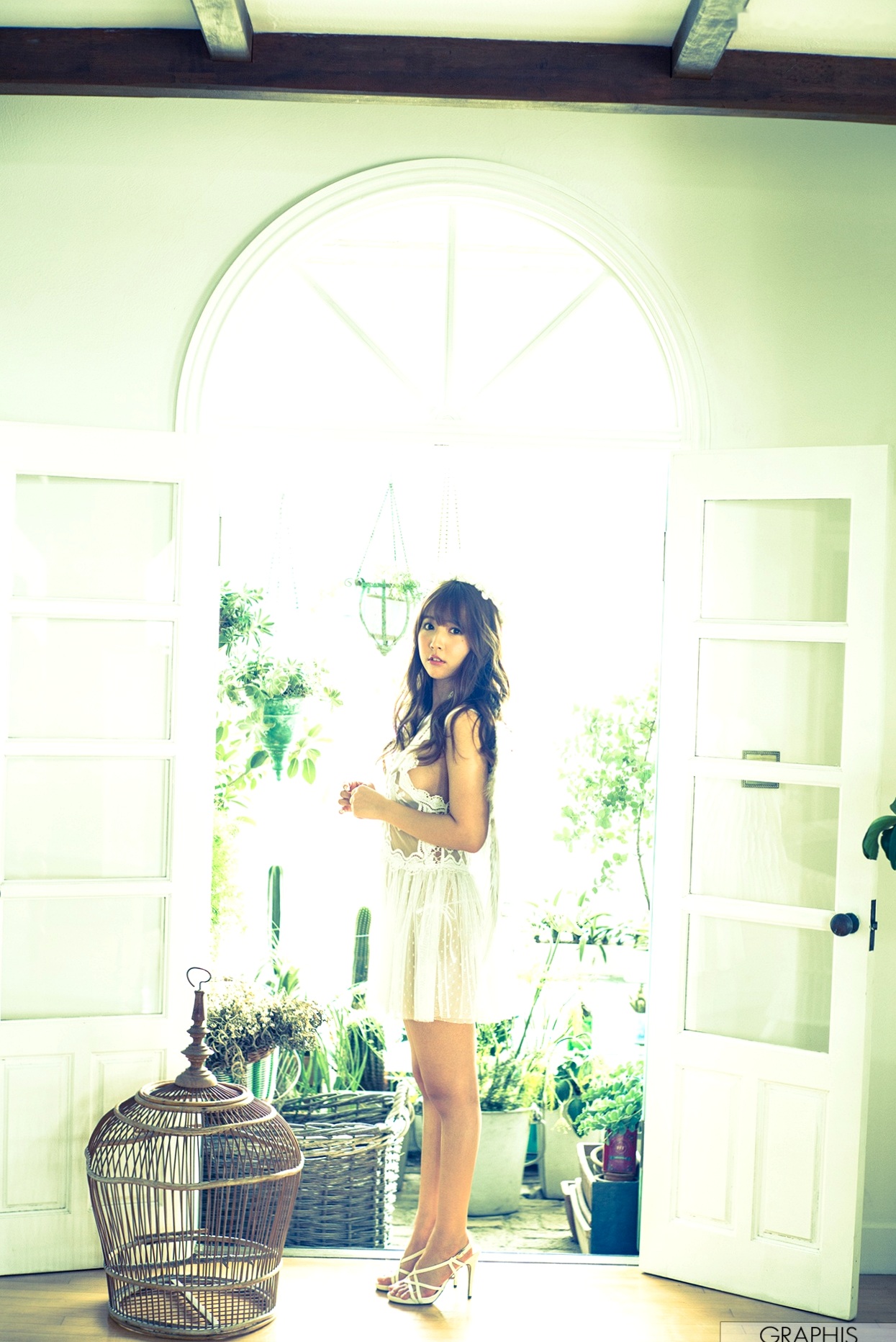 Gallery - 三上悠亚-《Divine-Sprout》-Graphis-Gals-No.396，天使羽翼户外私房与大尺度居家诱惑高清无圣光性感日本清新私房照大尺度 三上悠亚女神私房照_秀色女神 - image 113