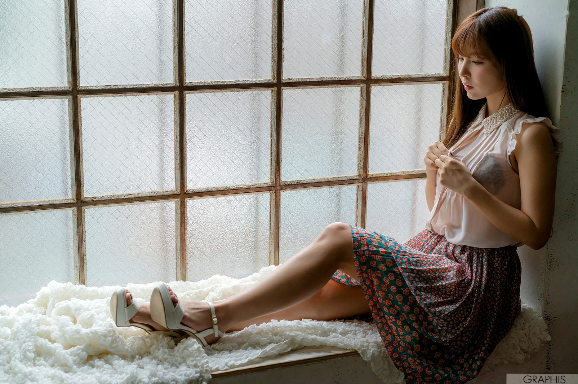 Gallery - Graphis_三上悠亜《Sweet Smile》写真集，性感内衣与时尚礼服诱惑，日本女神绝美诱人美图日本性感诱惑女神内衣 三上悠亚女神私房照_秀色女神 - image 35