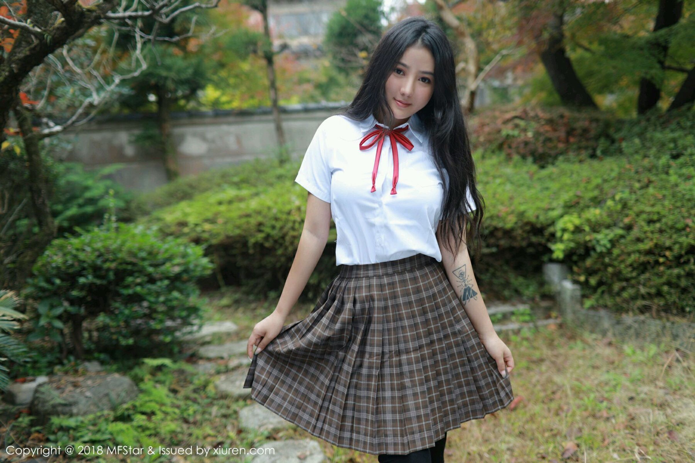 美尻美人玛鲁娜 日本学生妹制服
