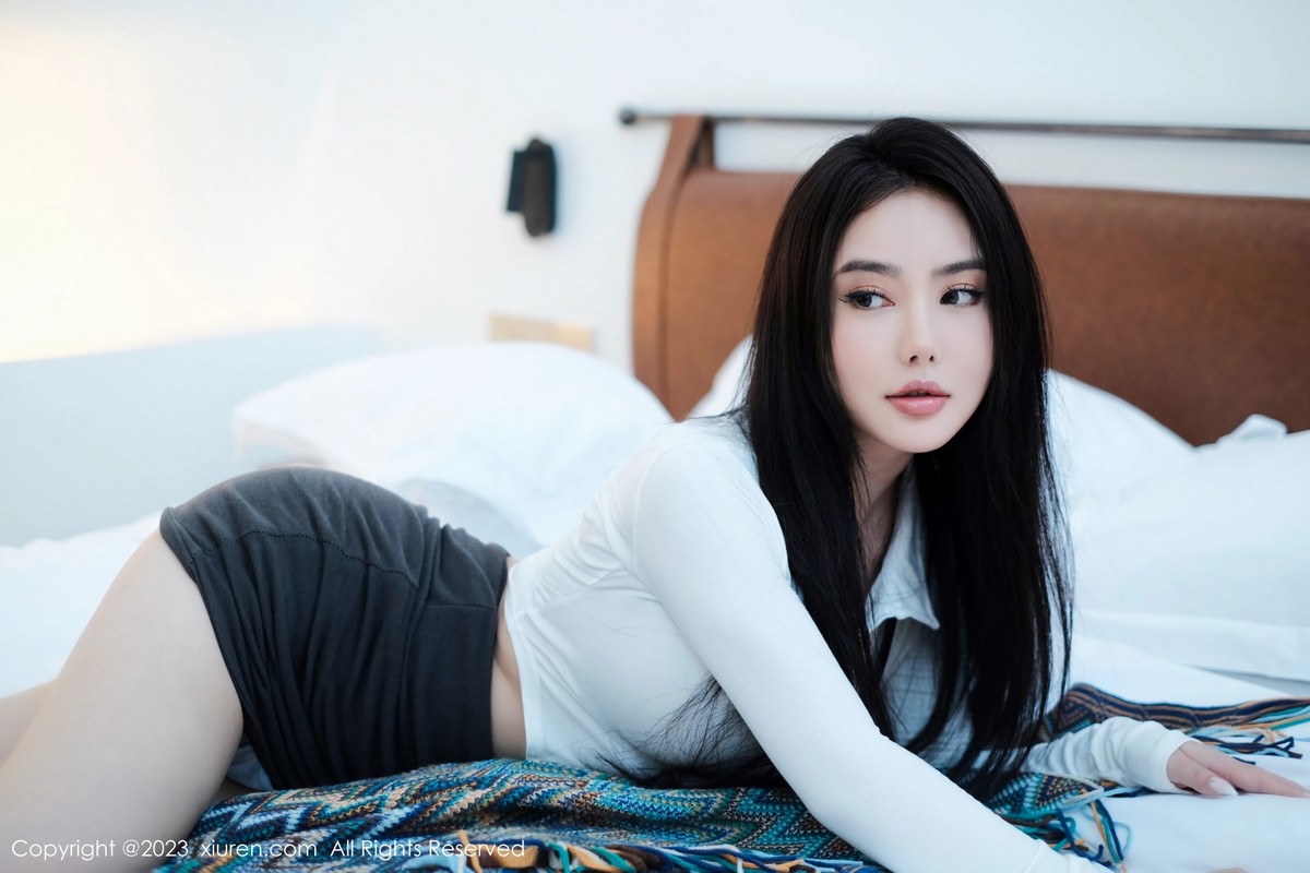 [XiuRen]高清写真图 2023.04.11 No.6553 玛鲁娜Manuela 美臀短裙